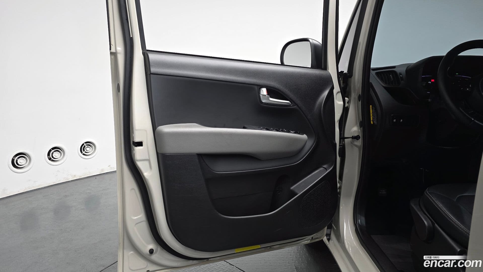 Main__Slider__Photo:RAY Kia 2025.2-23