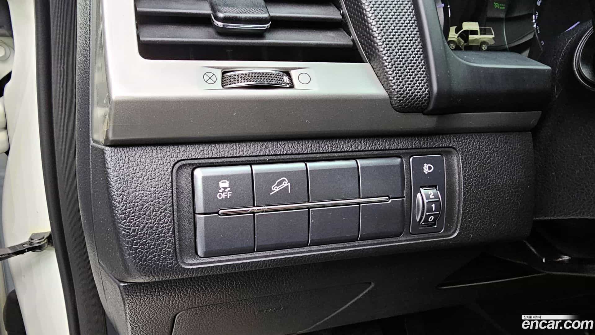 Rexton KG Mobility 2018.4-OPTION-016
