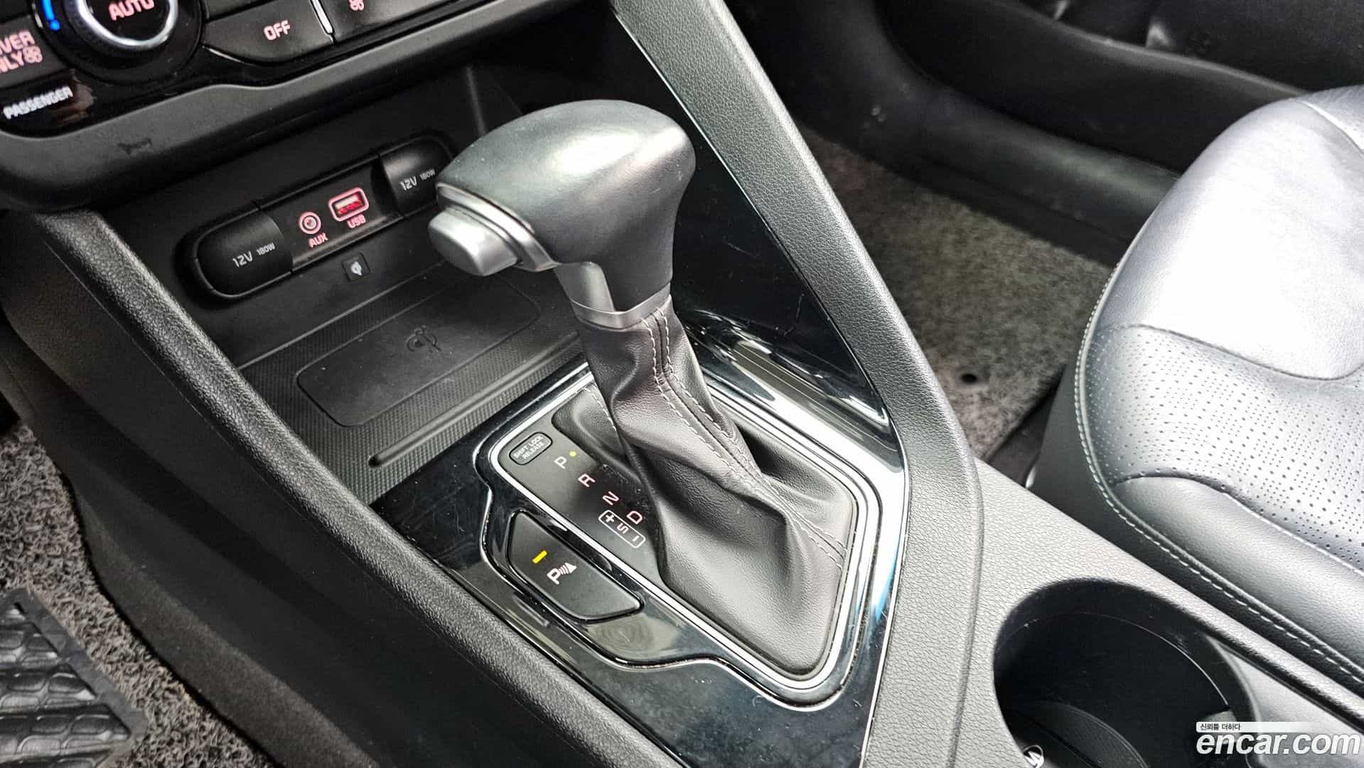 Niro Kia 2017.10-INNER-009