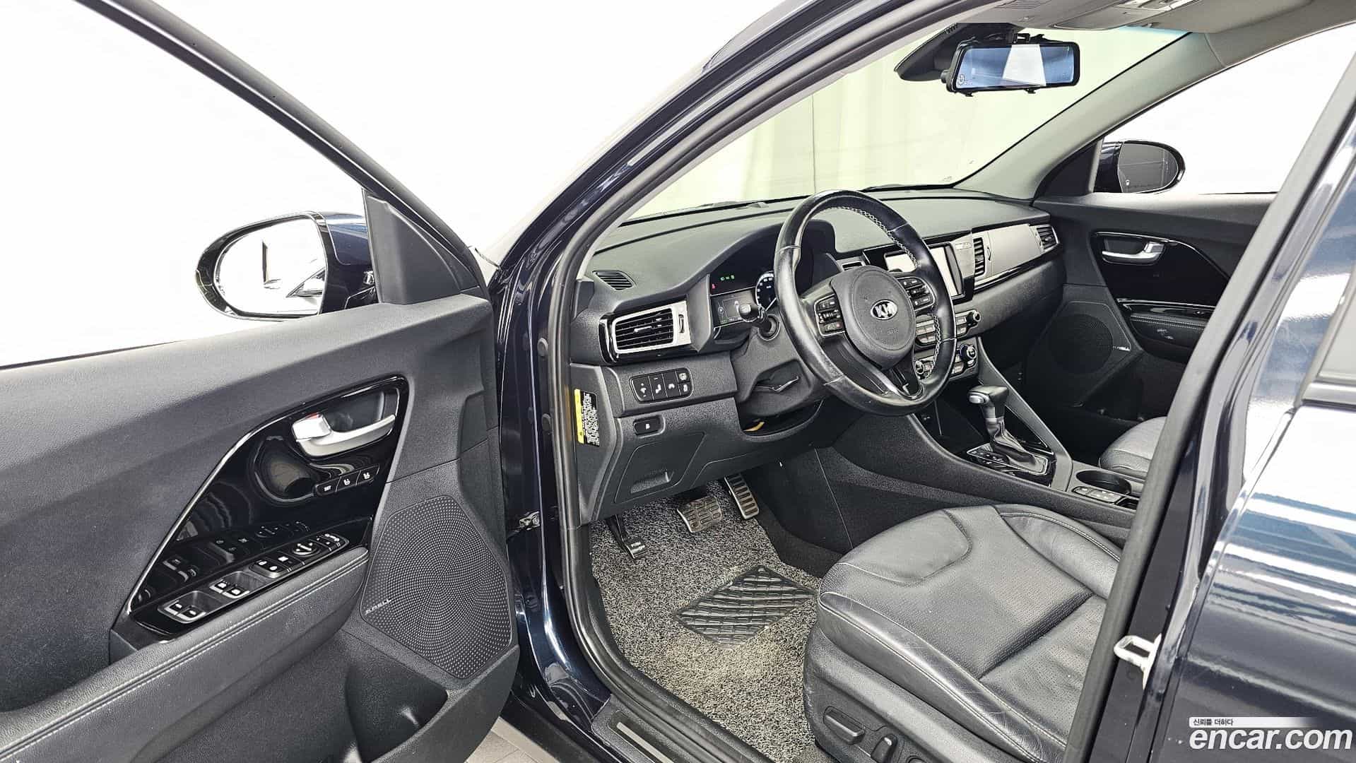 Niro Kia 2017.10-INNER-010