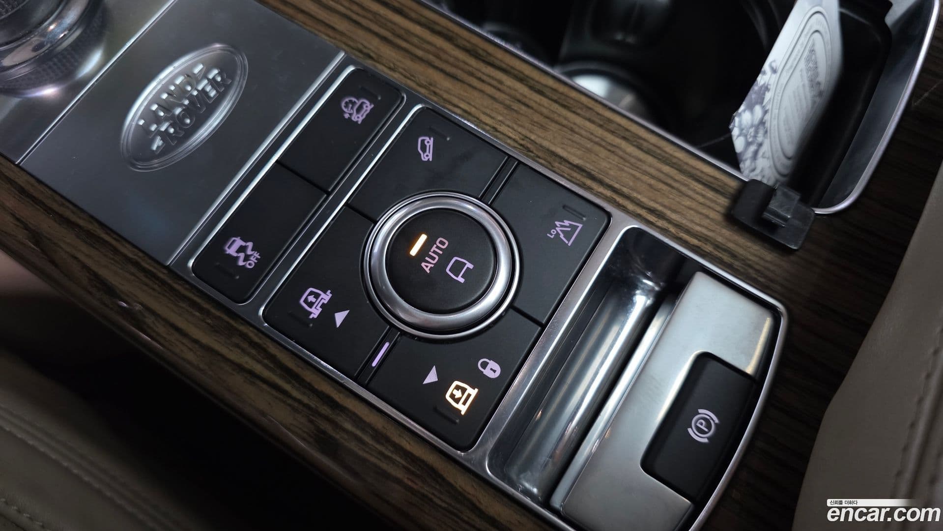 Main__Slider__Photo:Range Rover Land Rover 2018.3-30