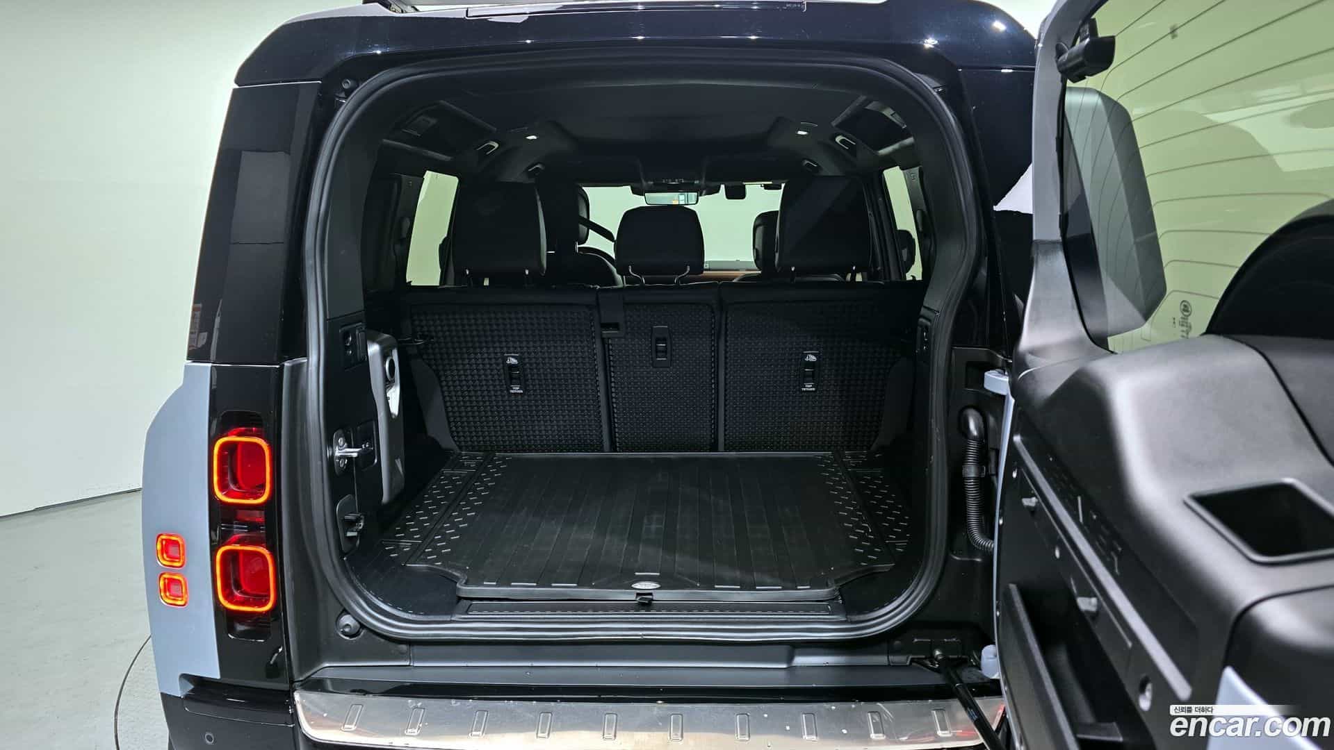 Defender Land Rover 2024.3-OPTION-024