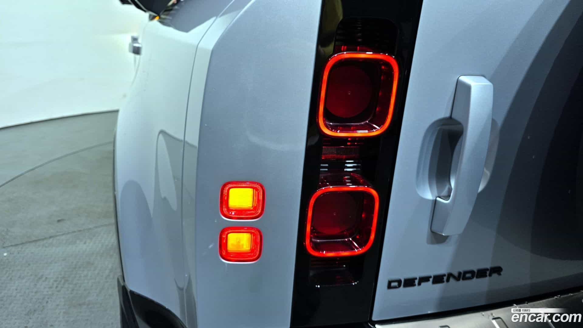 Defender Land Rover 2024.3-OUTER-033