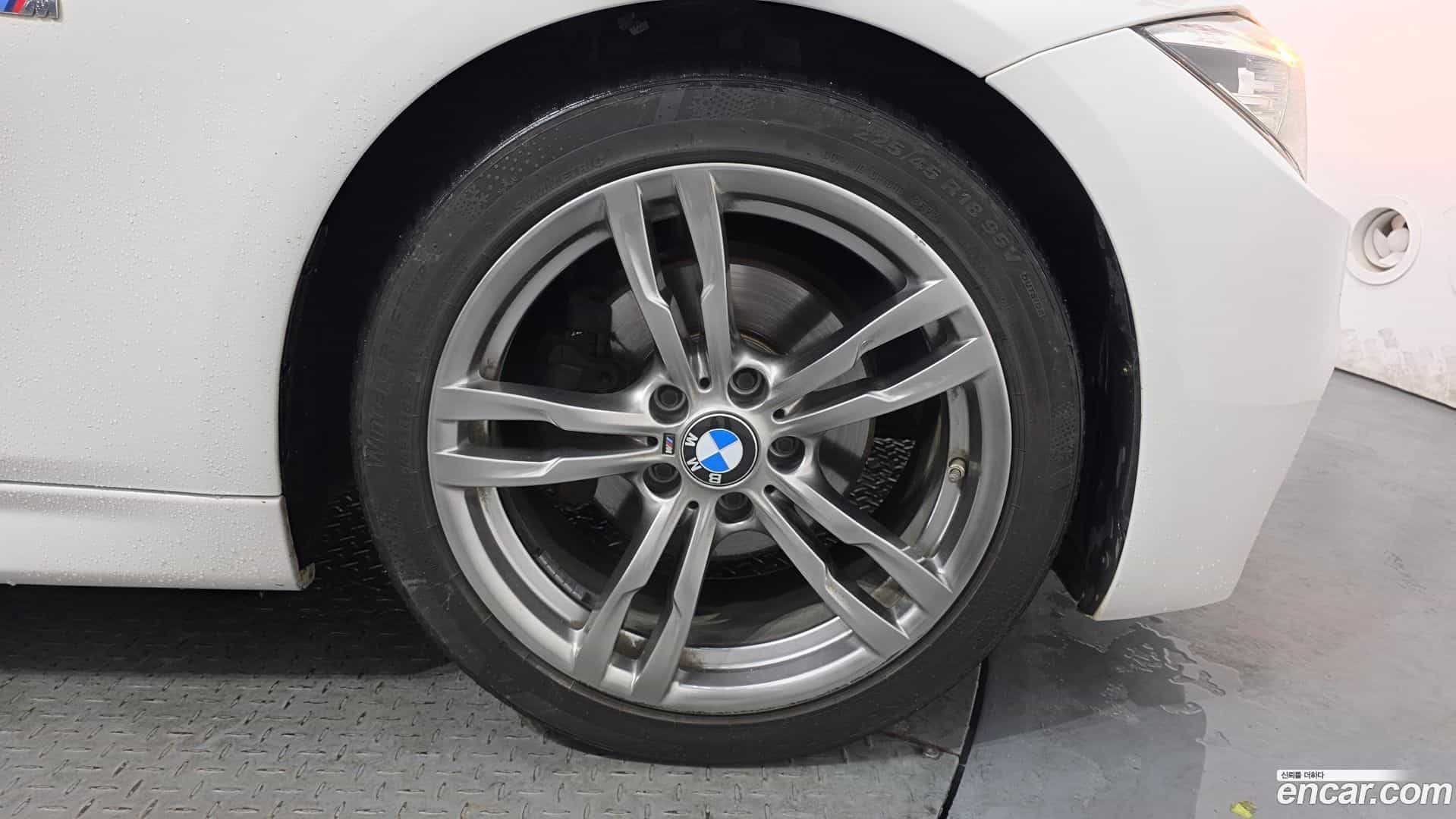 3-Series BMW 2018.4-OUTER-031