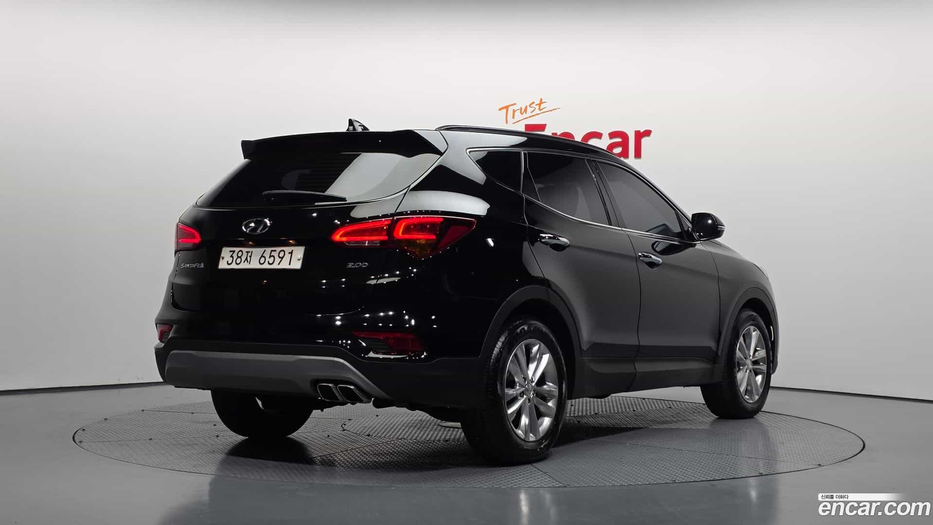 Santafe Hyundai 2018.0-OUTER-002