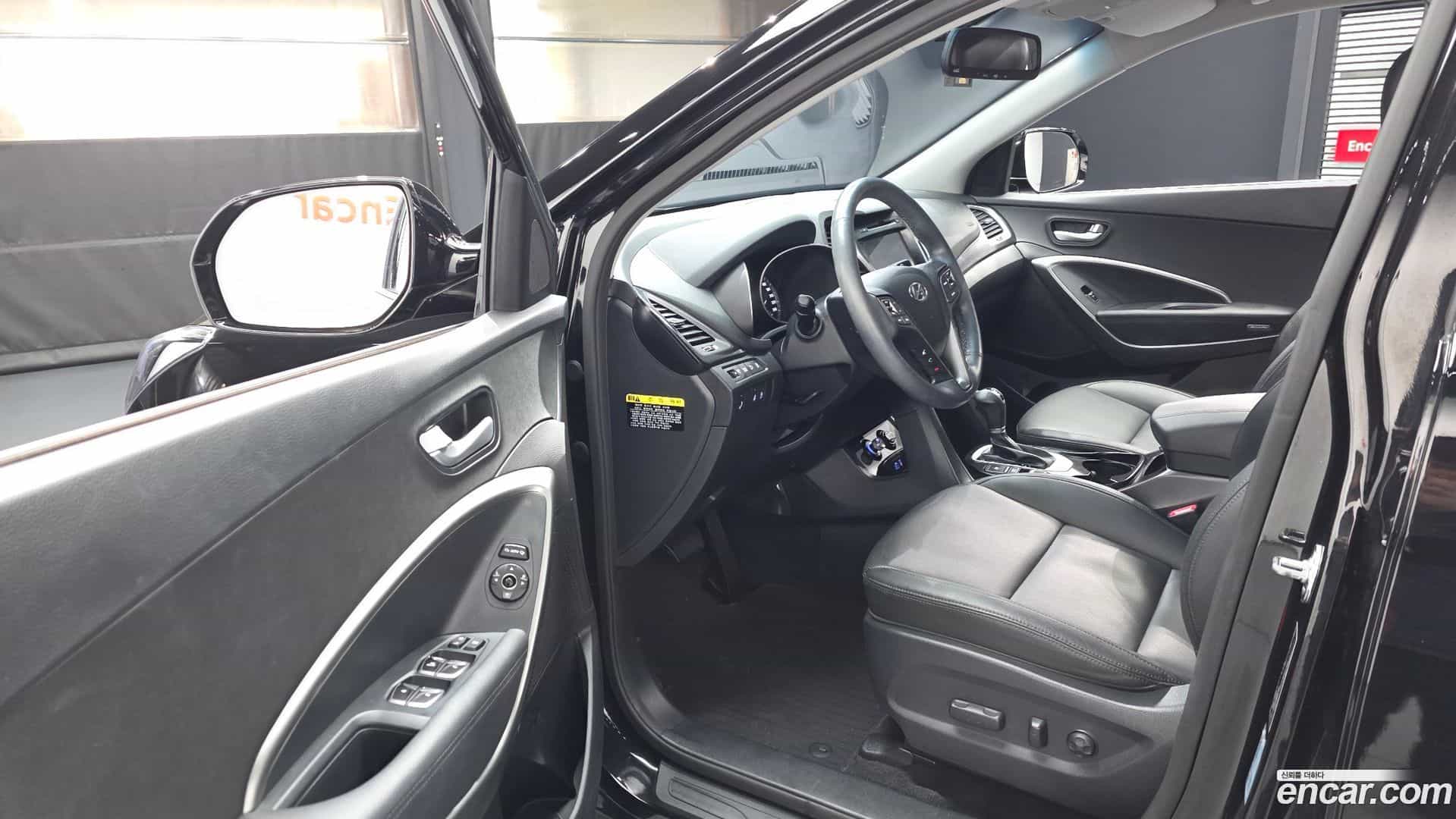 Santafe Hyundai 2018.0-INNER-010