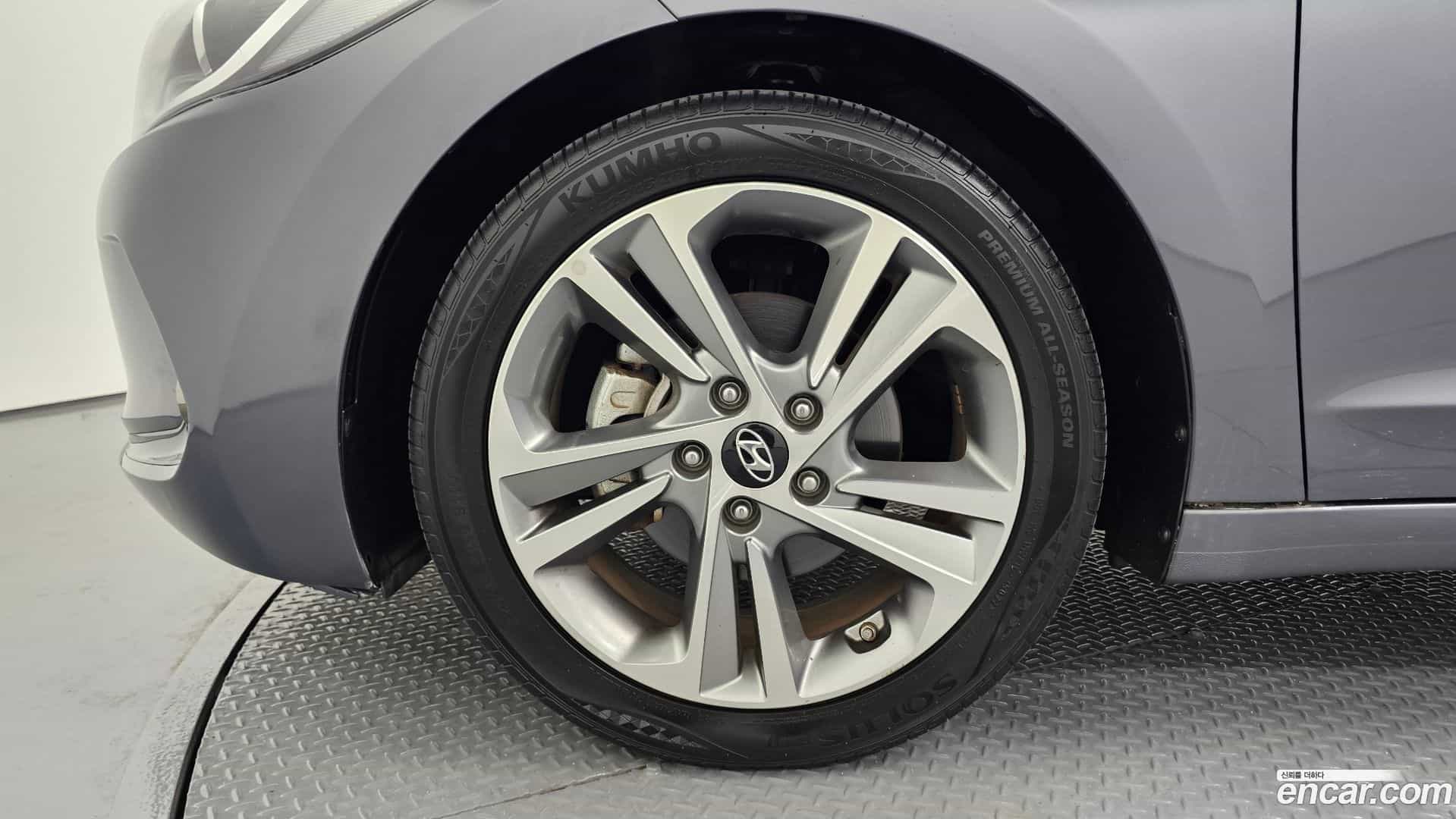 AVANTE Hyundai 2018.0-OUTER-005
