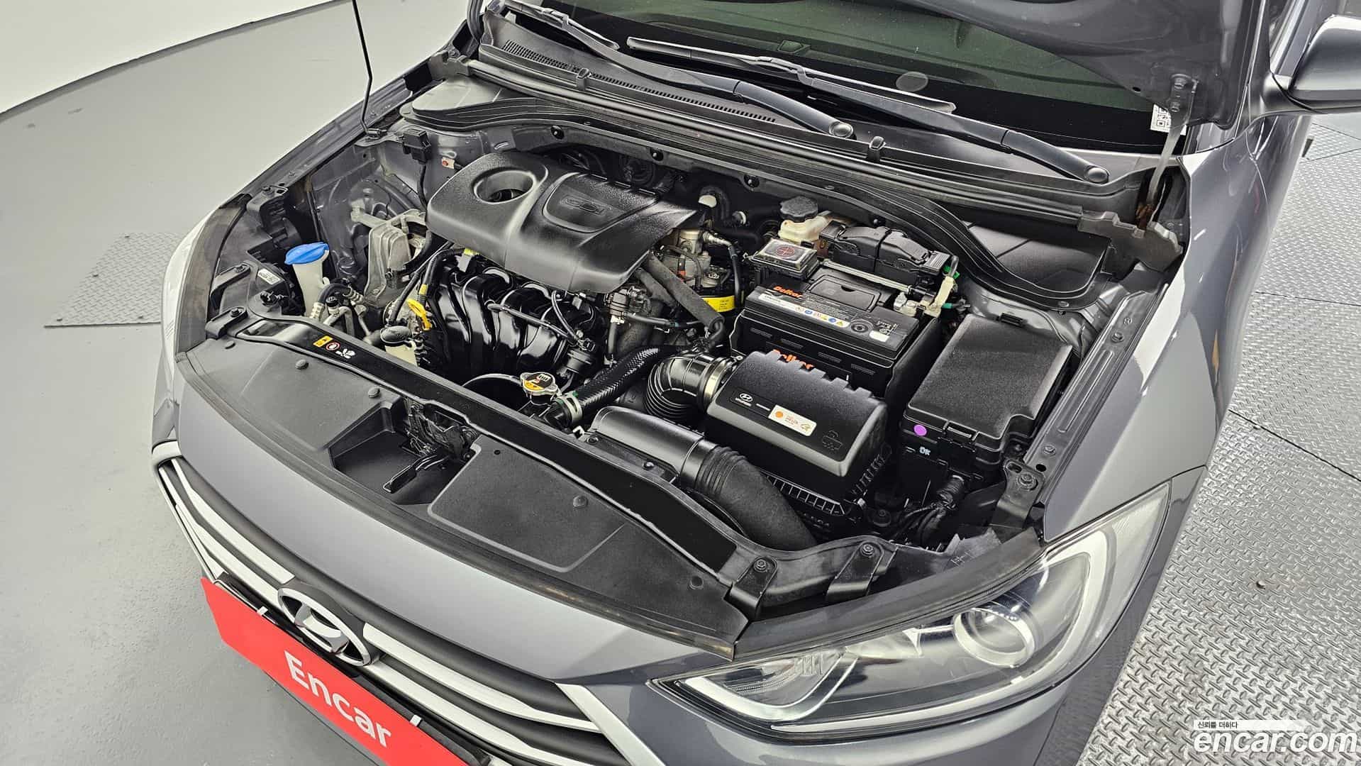 AVANTE Hyundai 2018.0-OUTER-006