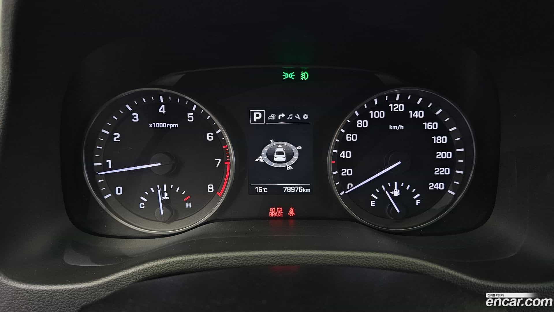 AVANTE Hyundai 2018.0-INNER-008