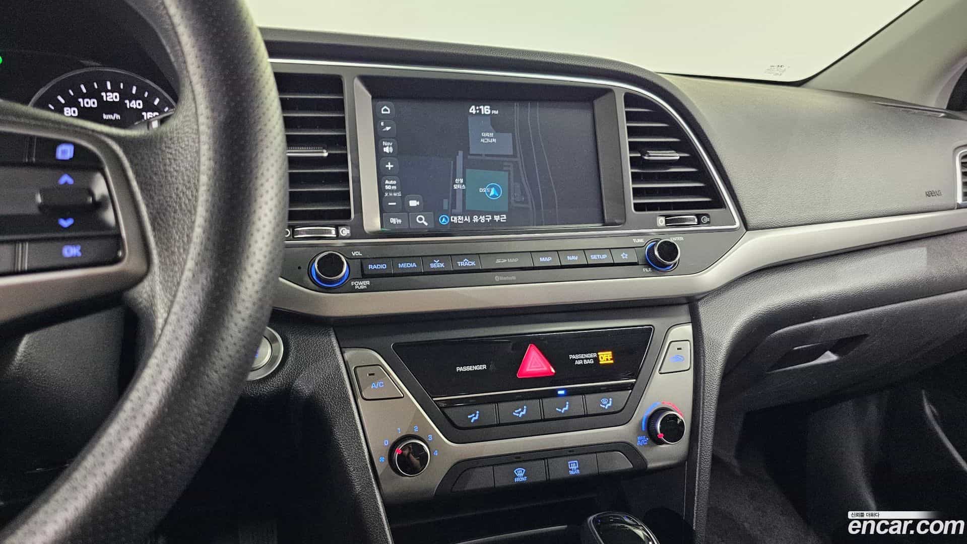 AVANTE Hyundai 2018.0-OPTION-017