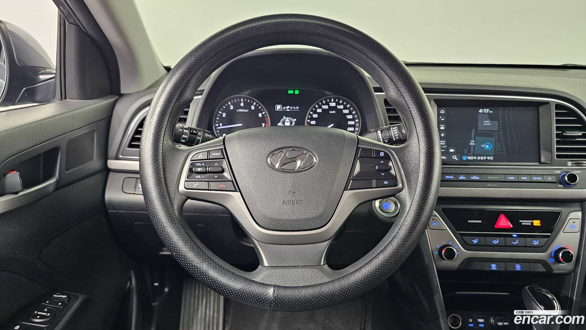 AVANTE Hyundai 2018.0-OPTION-018