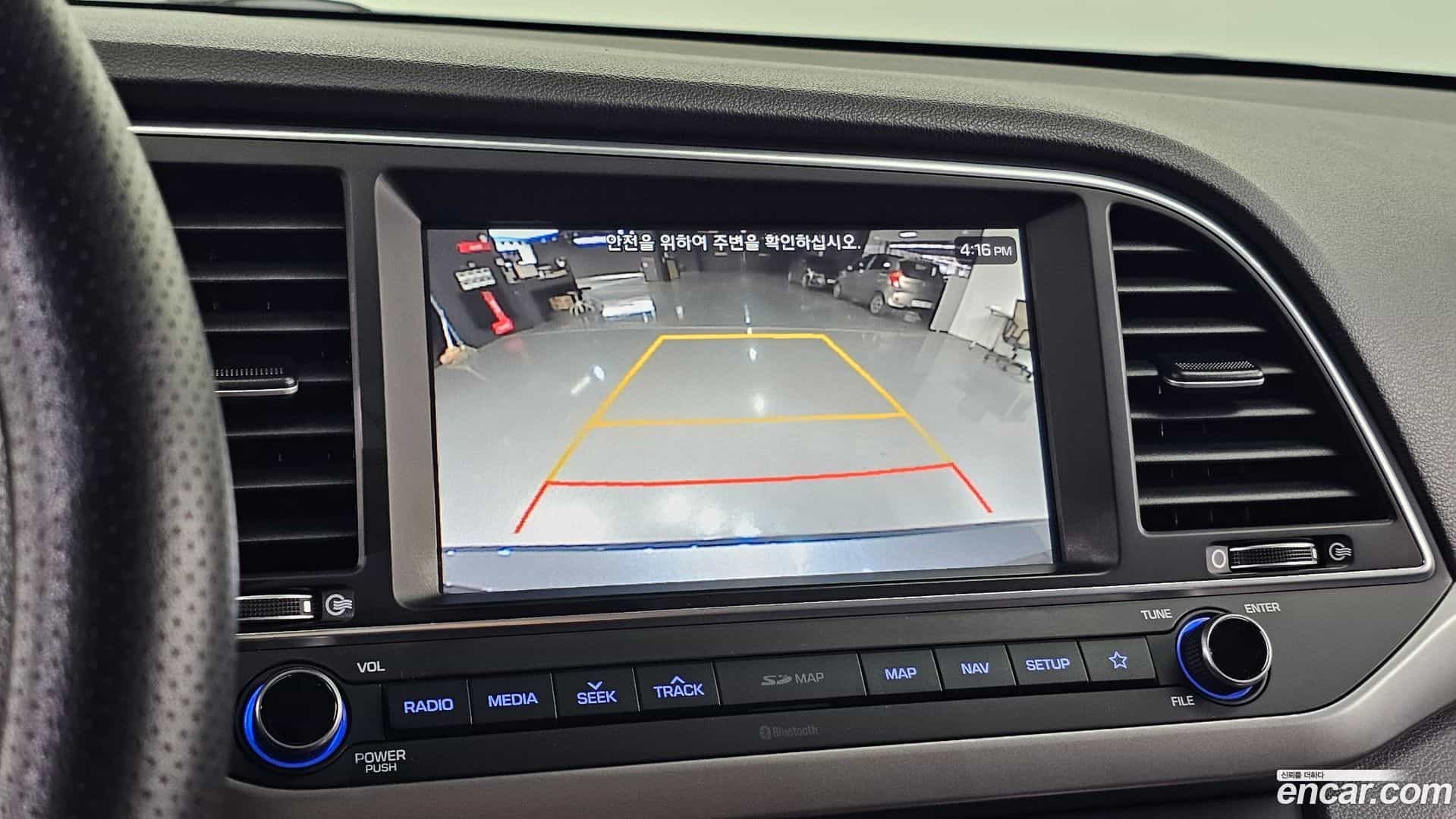 AVANTE Hyundai 2018.0-OPTION-019