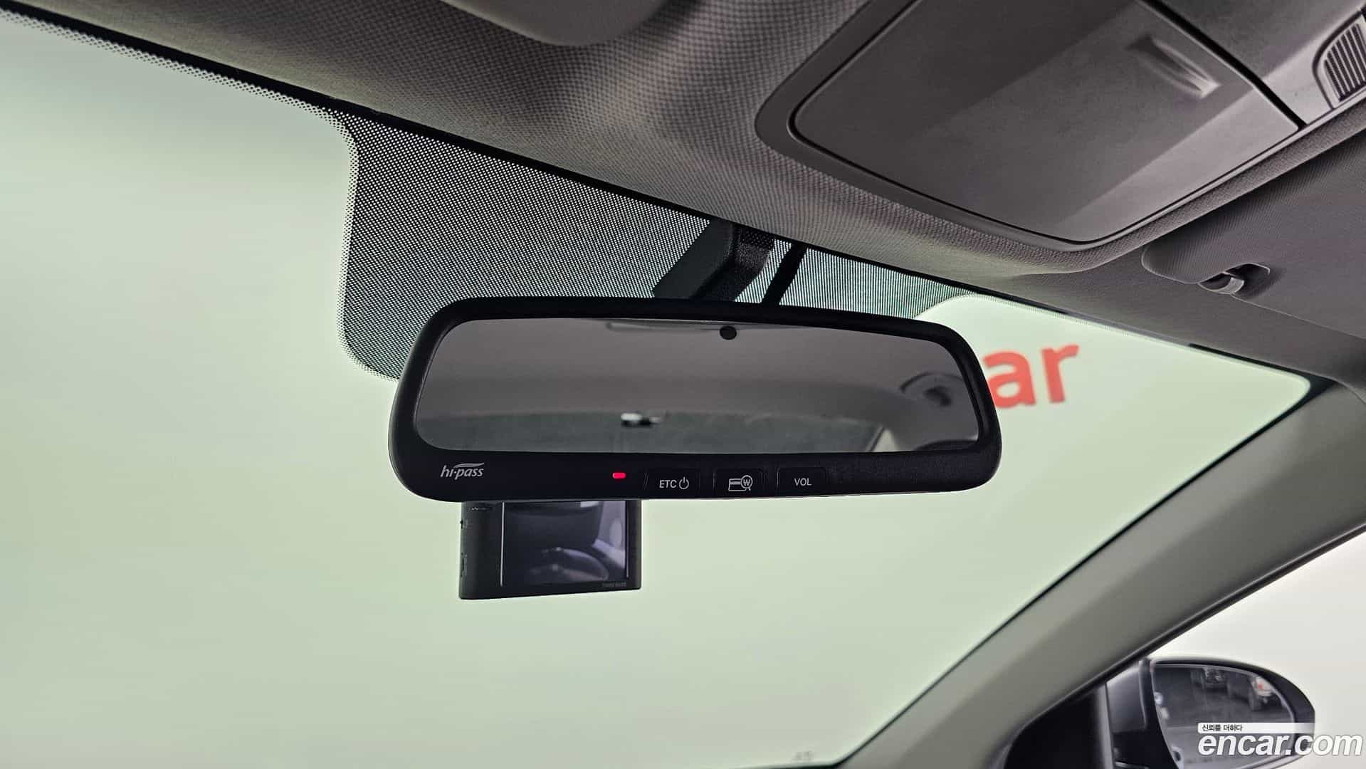 AVANTE Hyundai 2018.0-OPTION-022