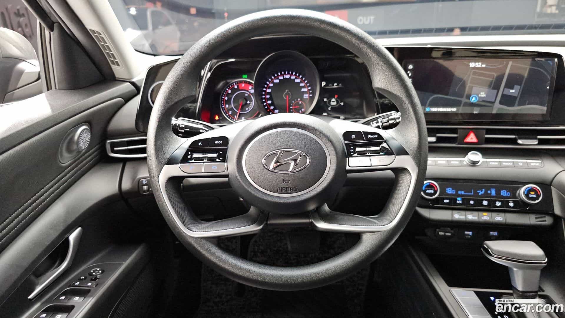 AVANTE Hyundai 2022.11-OPTION-017