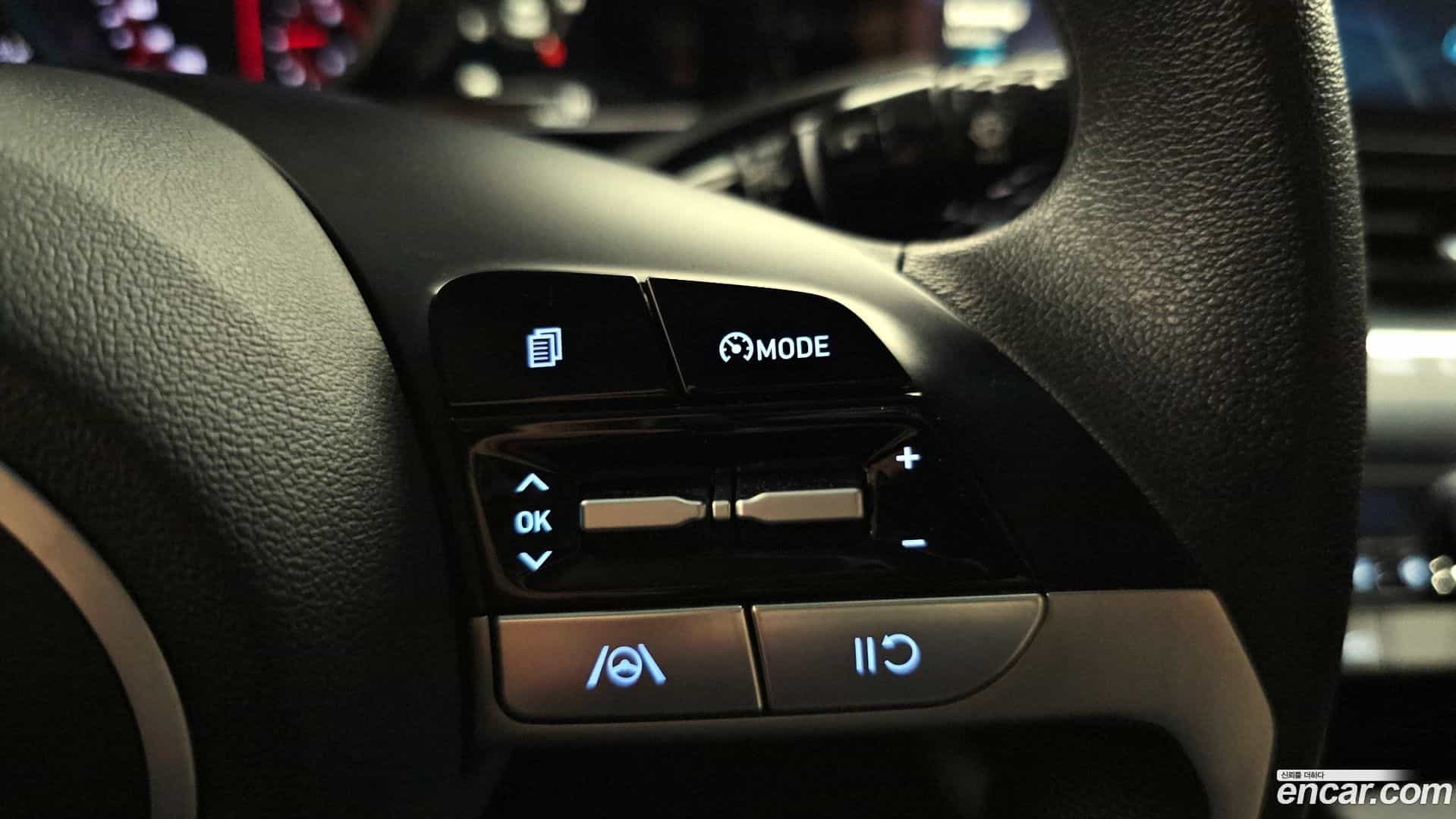 AVANTE Hyundai 2022.11-OPTION-021