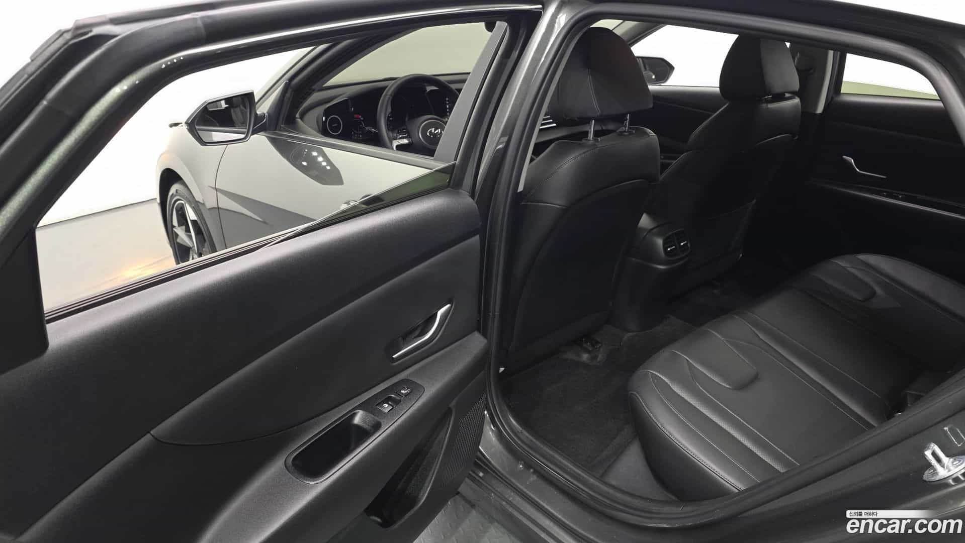 AVANTE Hyundai 2023.1-OPTION-015