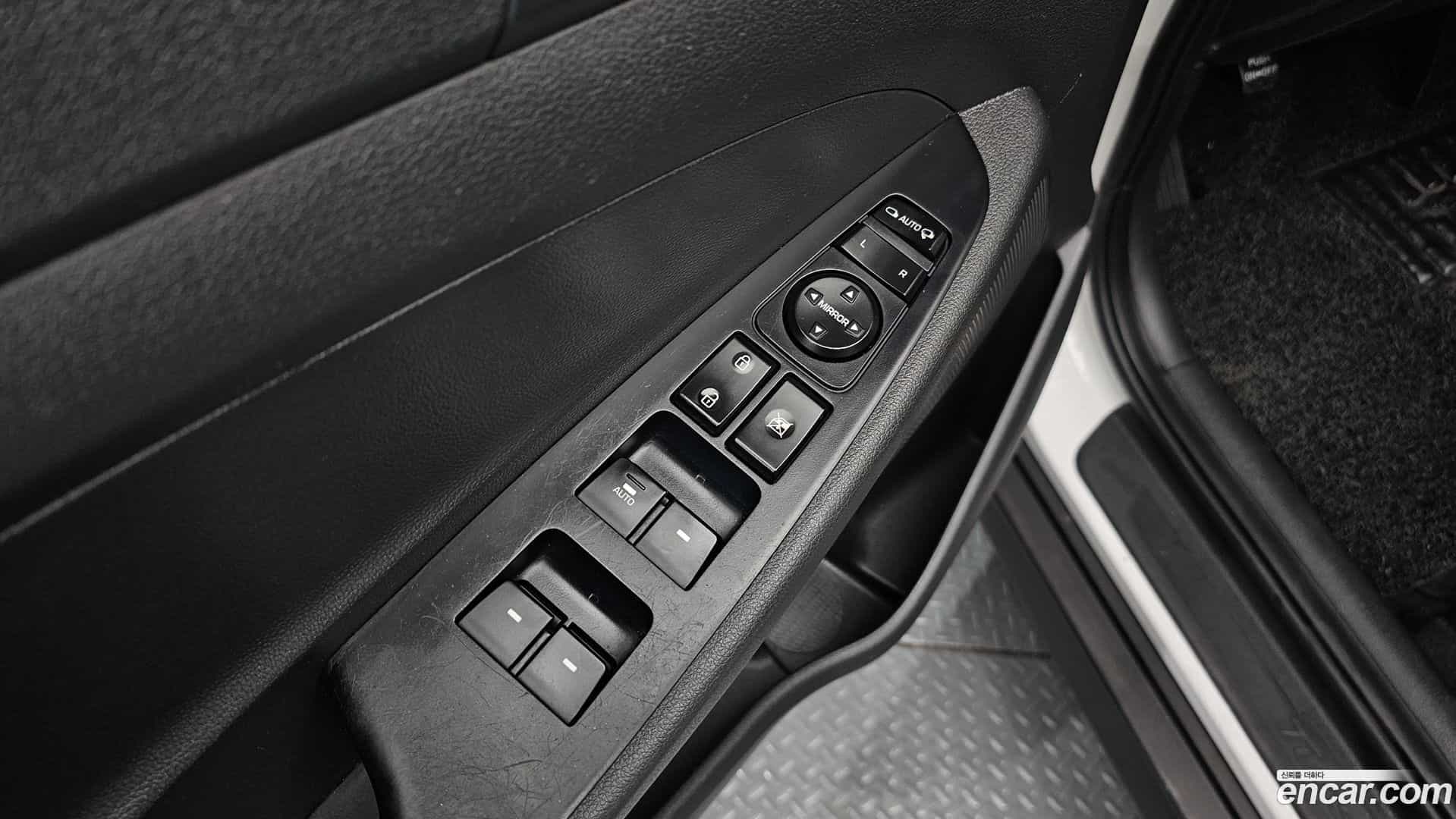 Tucson Hyundai 2016.6-OPTION-016