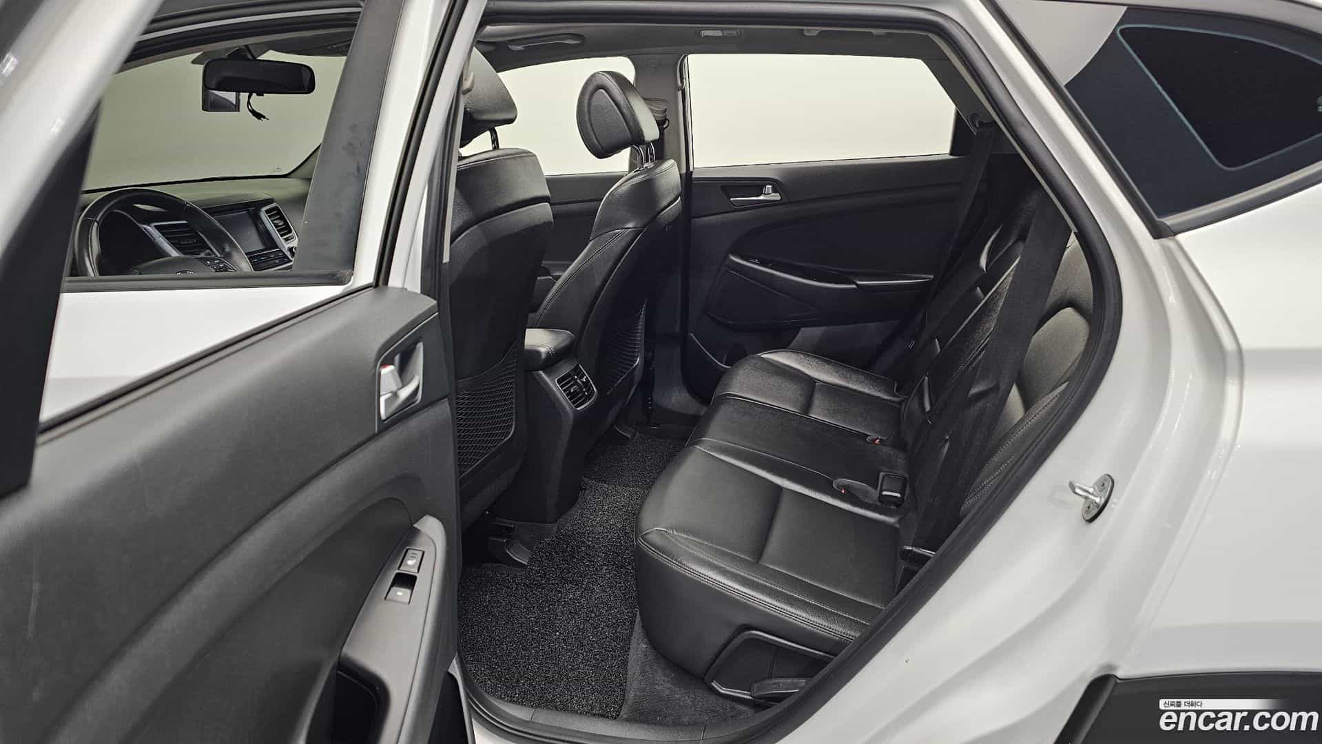 Tucson Hyundai 2016.6-OPTION-024