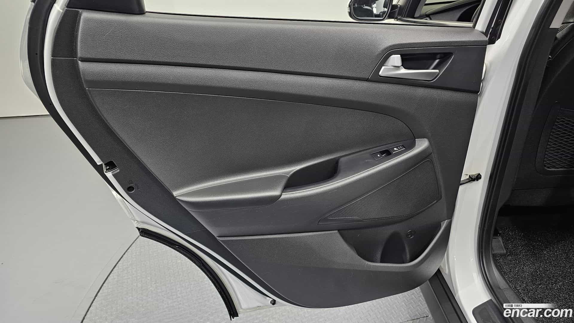 Tucson Hyundai 2016.6-INNER-035