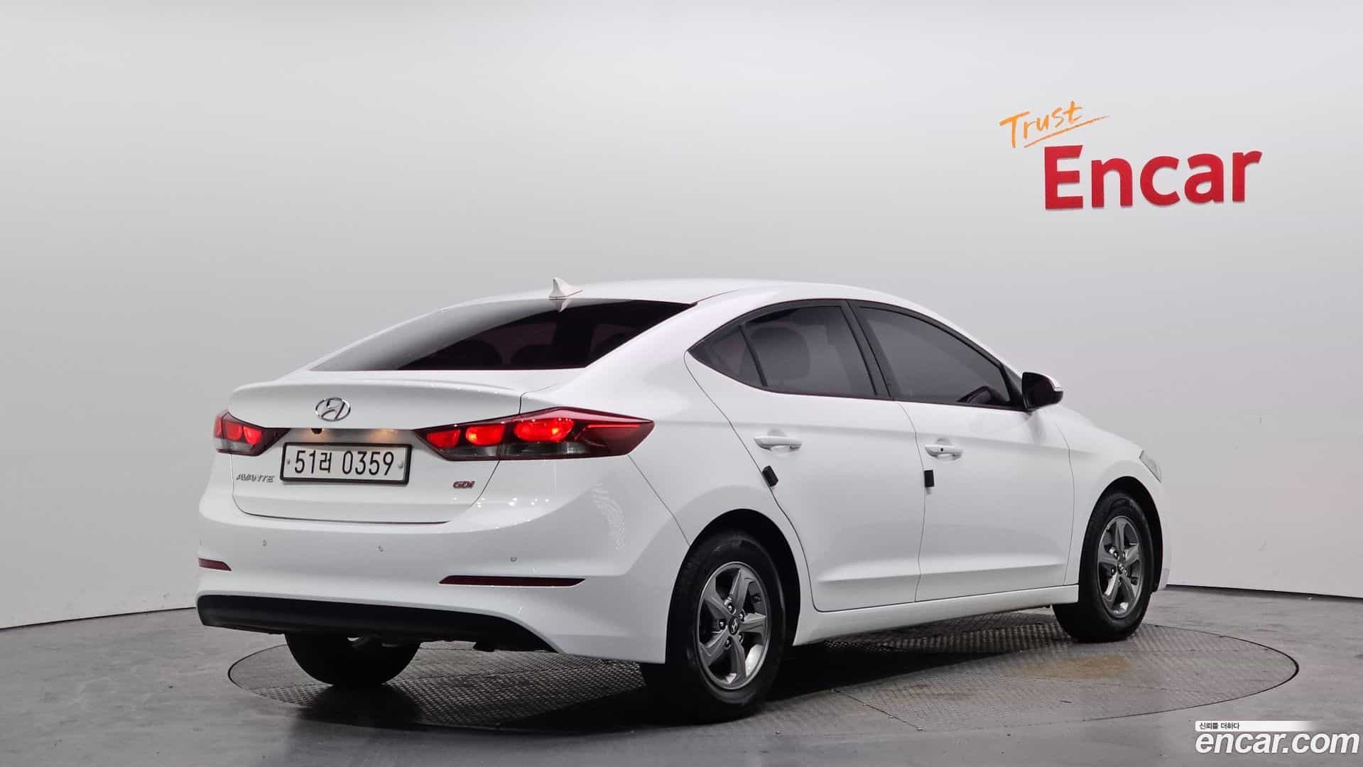 AVANTE Hyundai 2016.0-OUTER-002