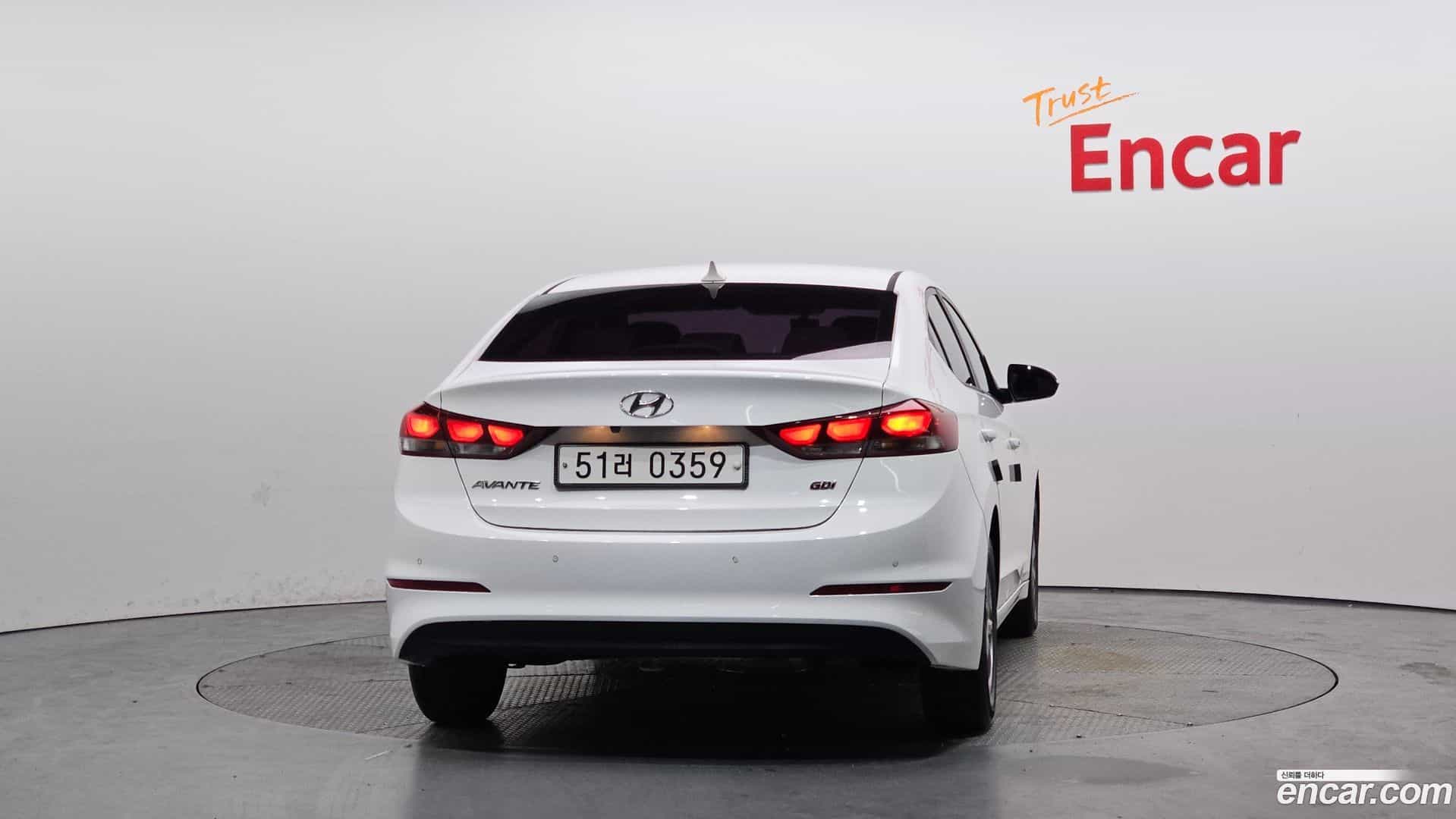 AVANTE Hyundai 2016.0-OUTER-004