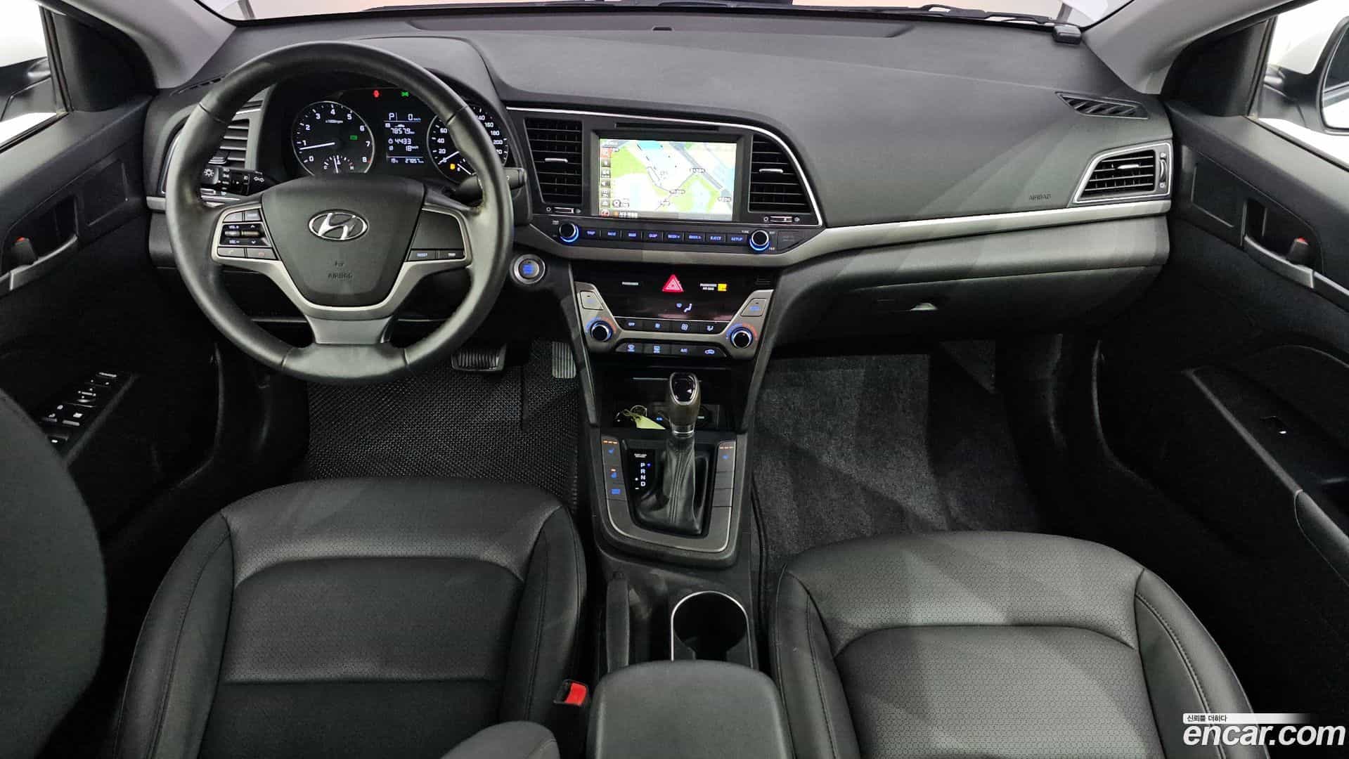AVANTE Hyundai 2016.0-INNER-007
