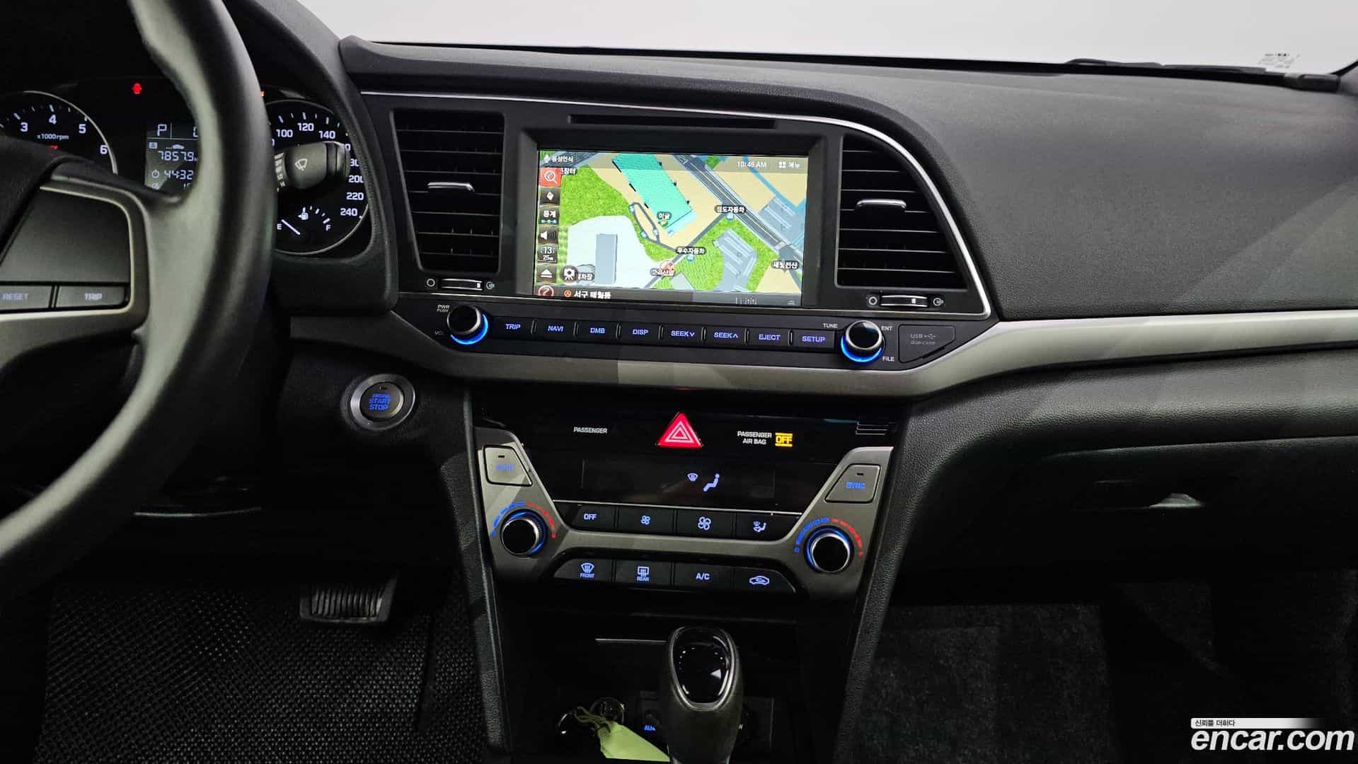 AVANTE Hyundai 2016.0-OPTION-017