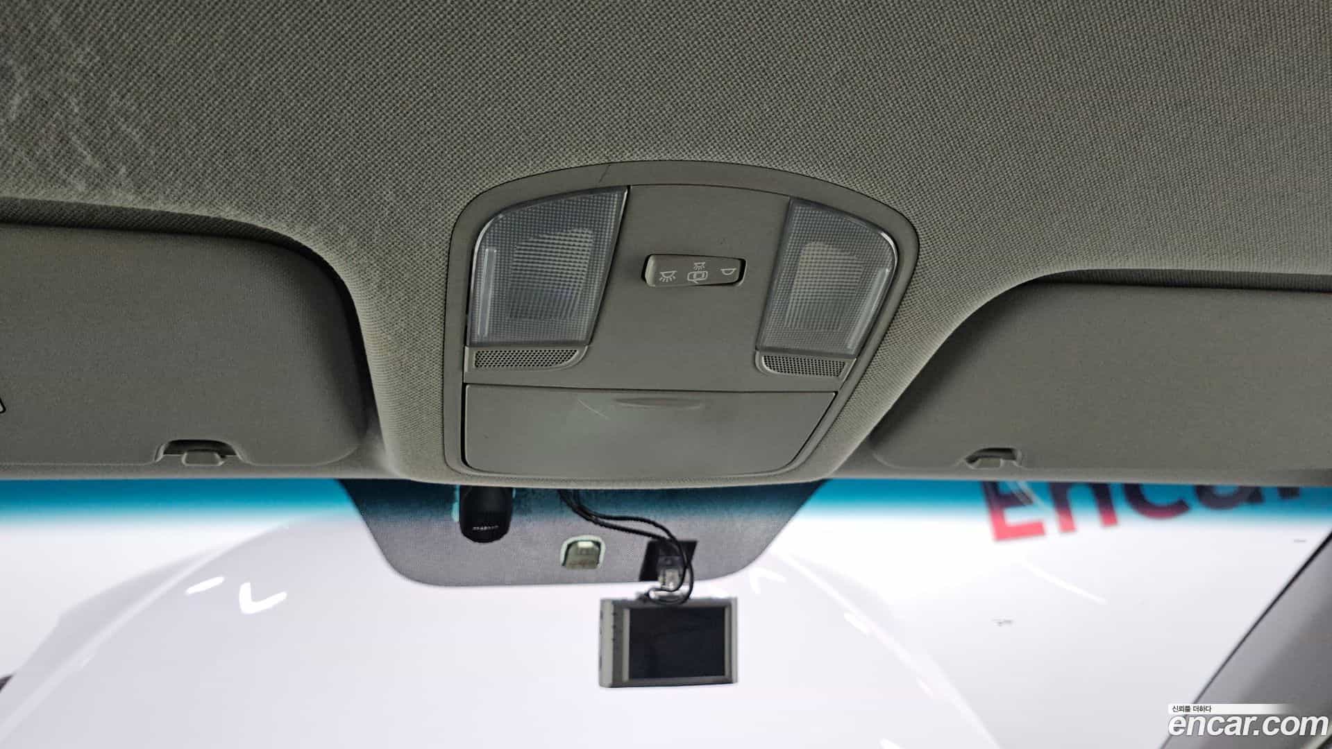 AVANTE Hyundai 2016.0-OPTION-041