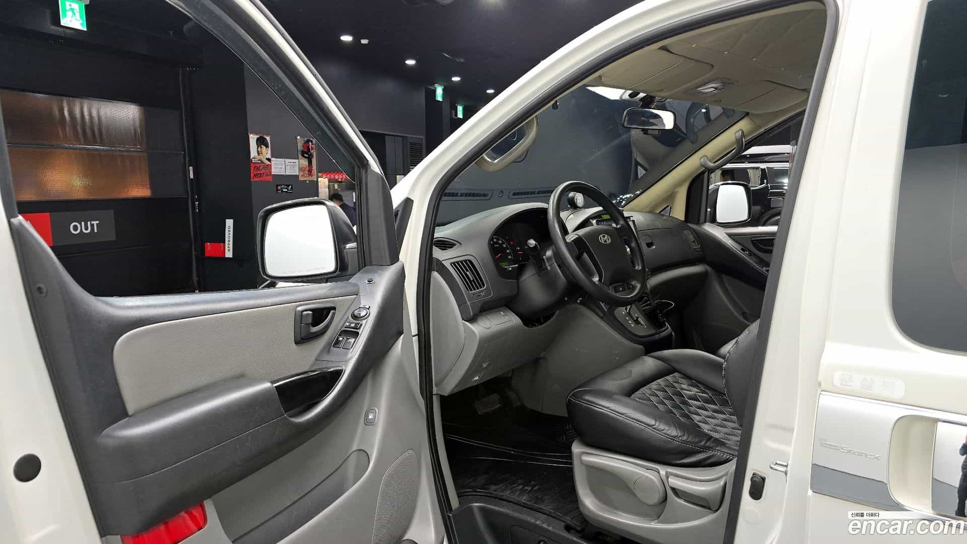 Starex Hyundai 2015.4-INNER-010