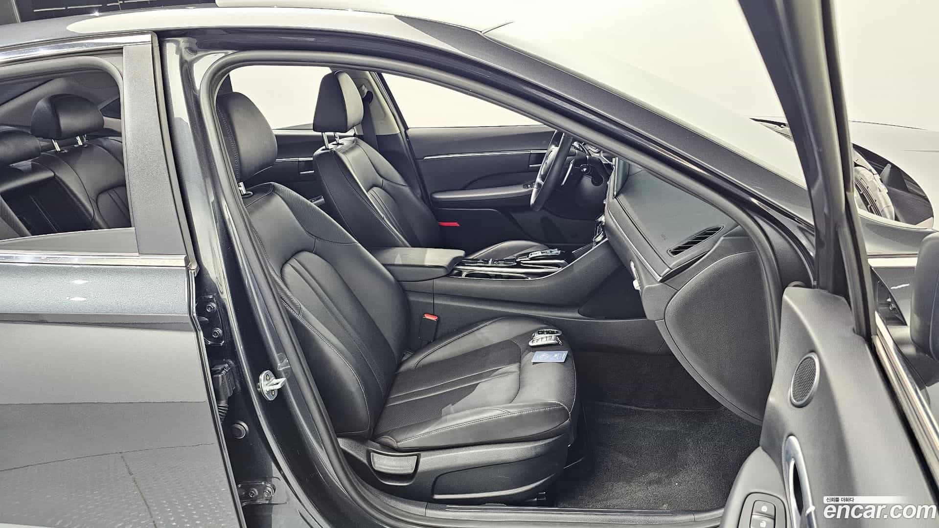 Sonata Hyundai 2019.4-INNER-036