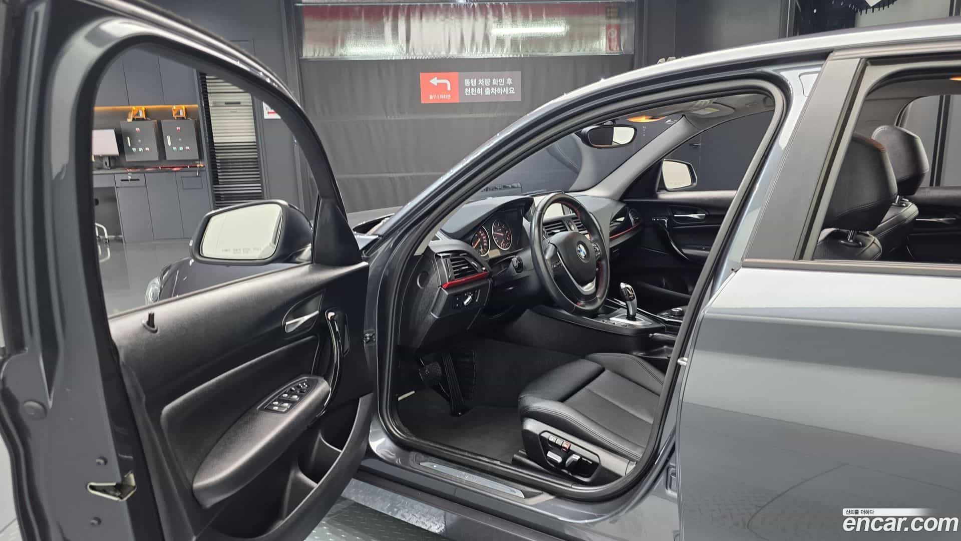 1-Series BMW 2017.2-INNER-010