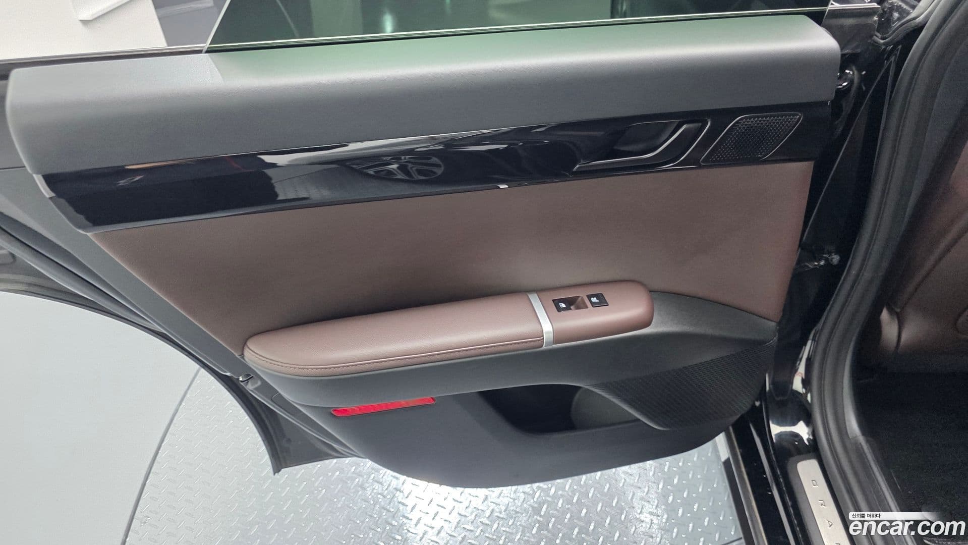 Main__Slider__Photo:Grandeur Hyundai 2023.2-24