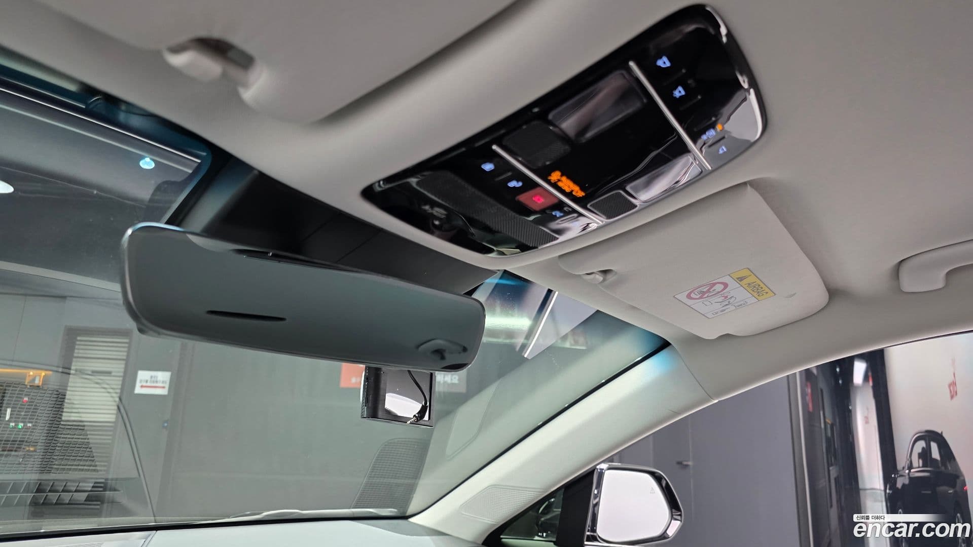 Main__Slider__Photo:Grandeur Hyundai 2023.2-26
