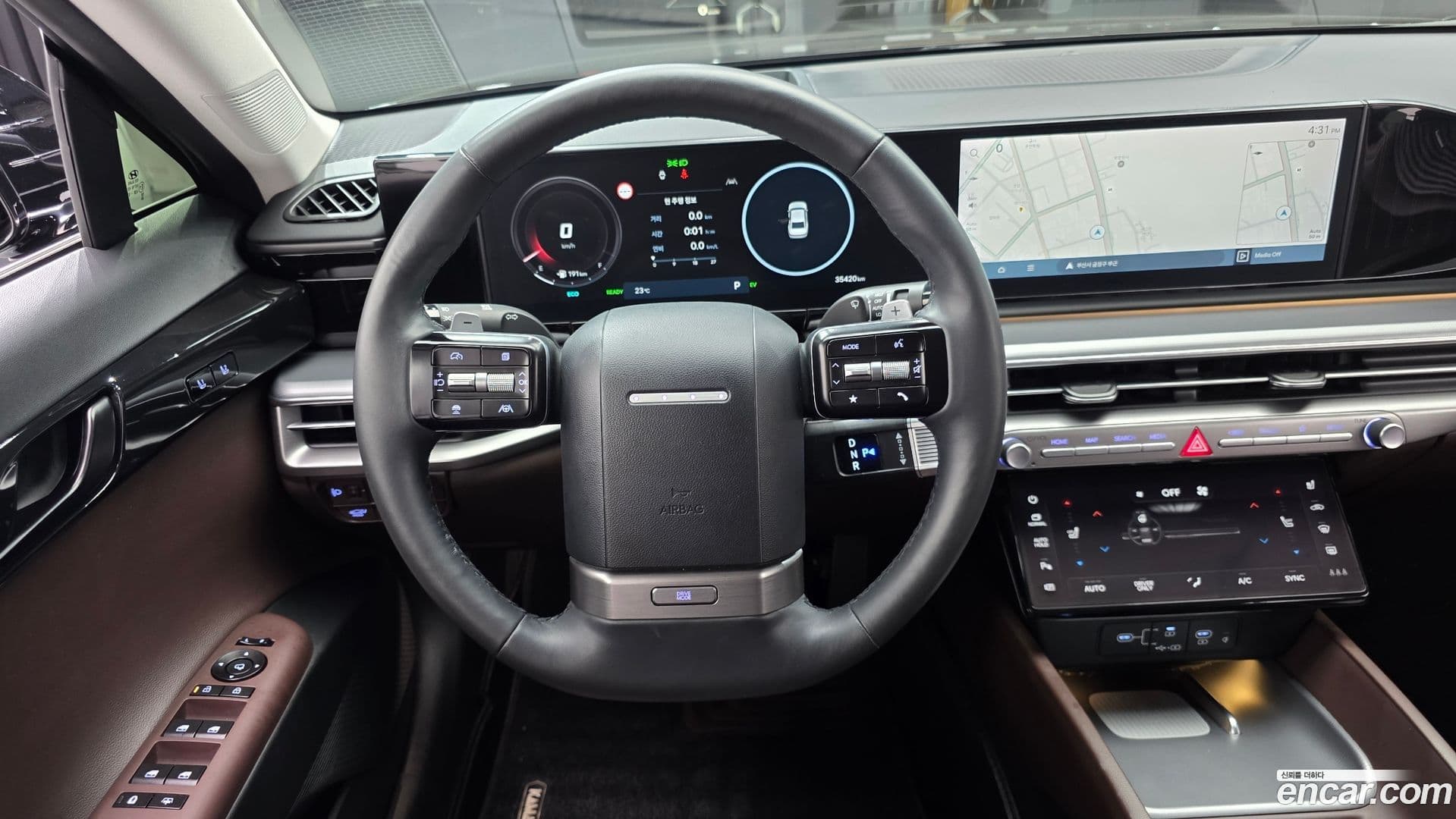 Main__Slider__Photo:Grandeur Hyundai 2023.2-30