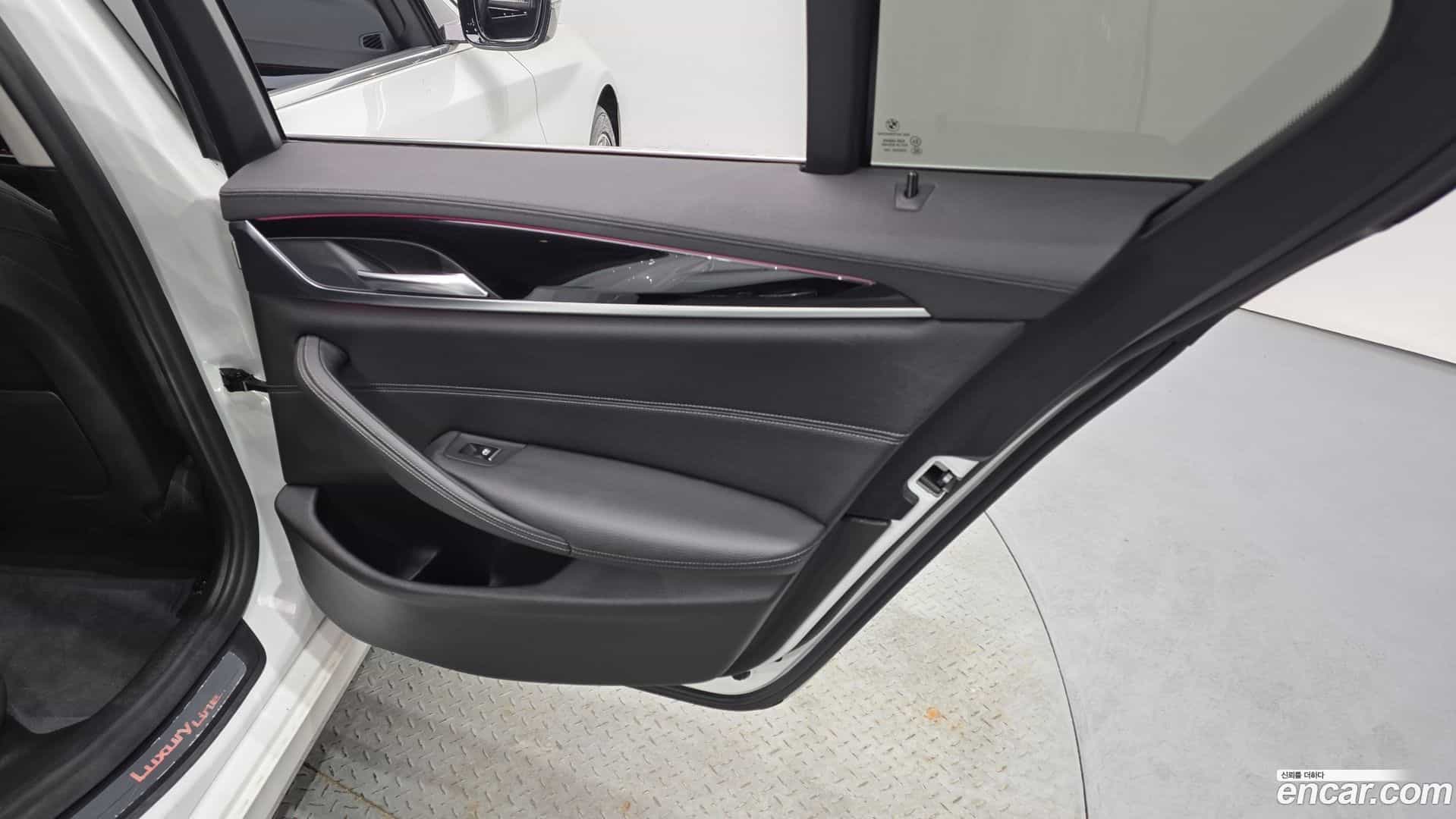 5-Series BMW 2019.5-INNER-035