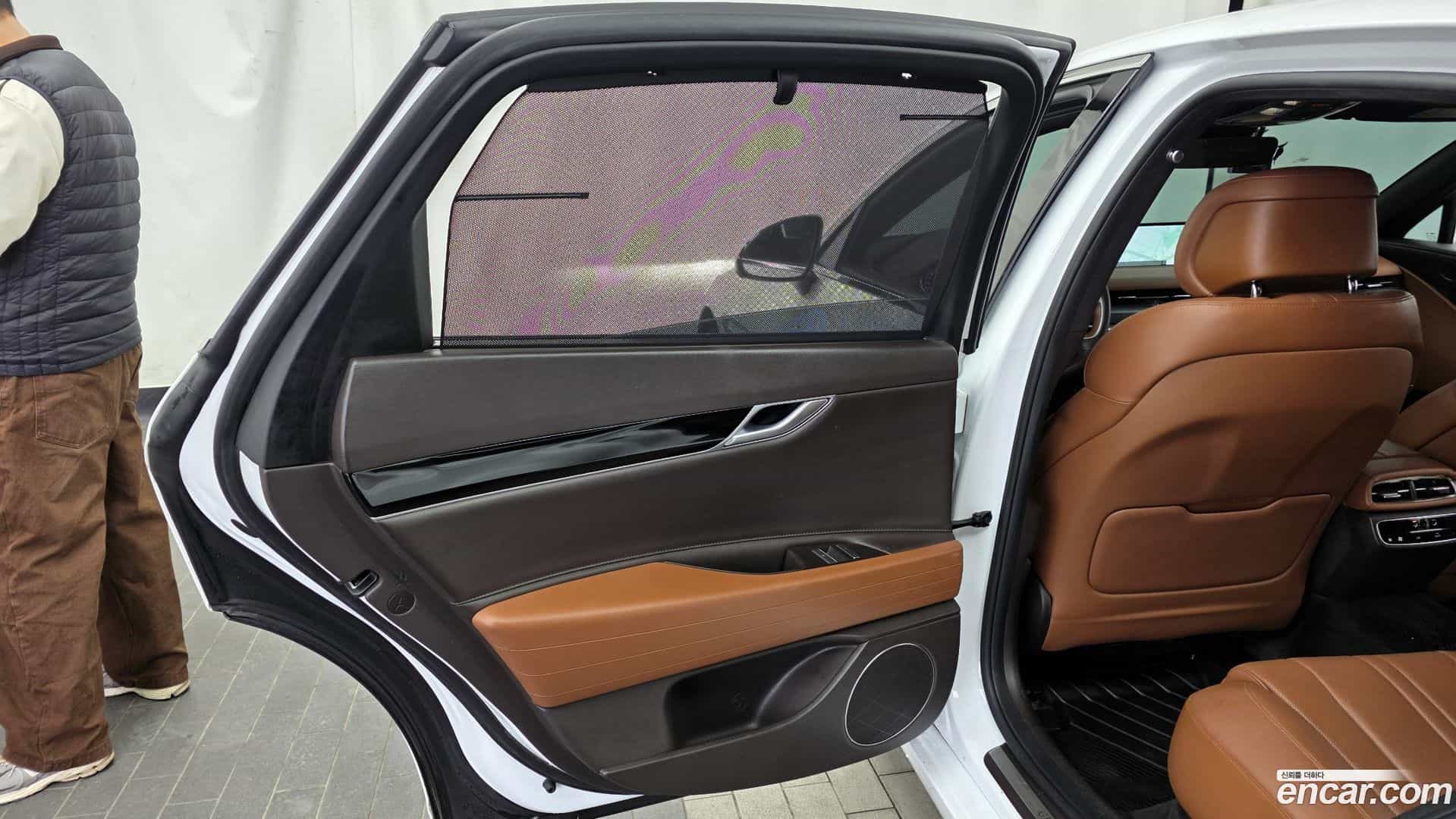 G80 Genesis 2021.0-INNER-035