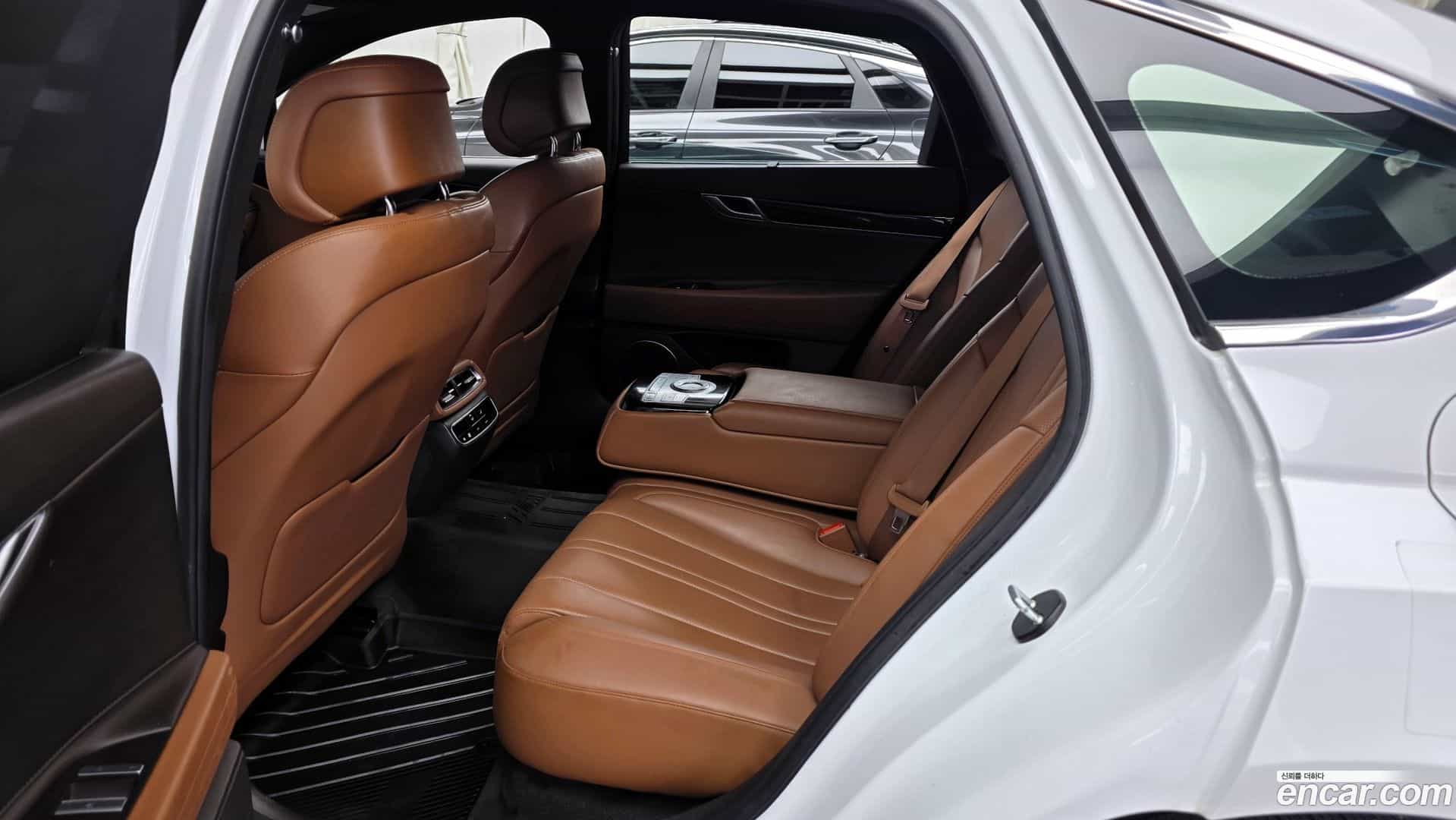 G80 Genesis 2021.0-INNER-036