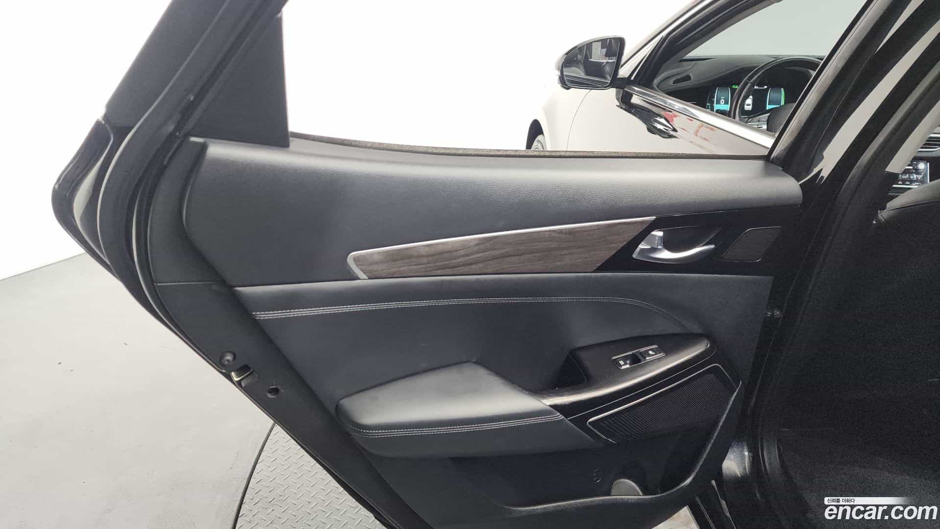 K7 Kia 2020.1-INNER-035