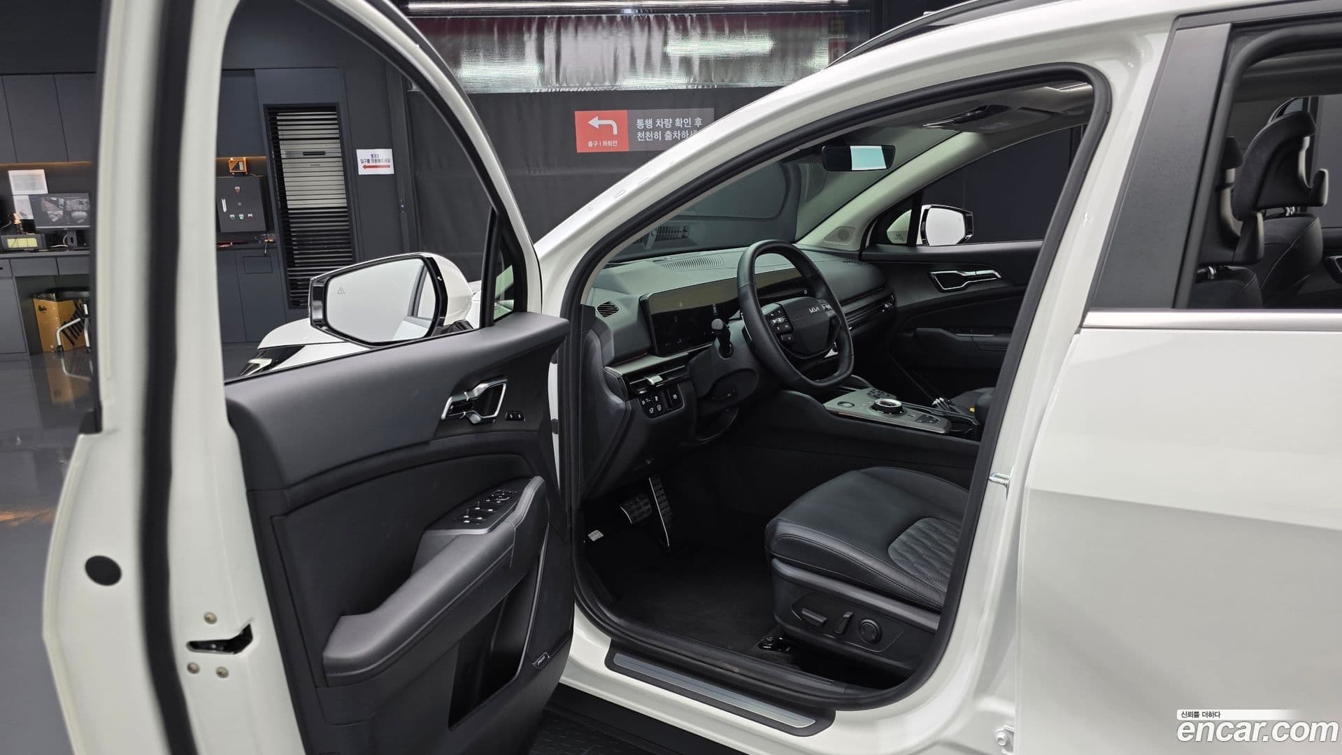 Main__Slider__Photo:Sportage Kia 2025.1-9