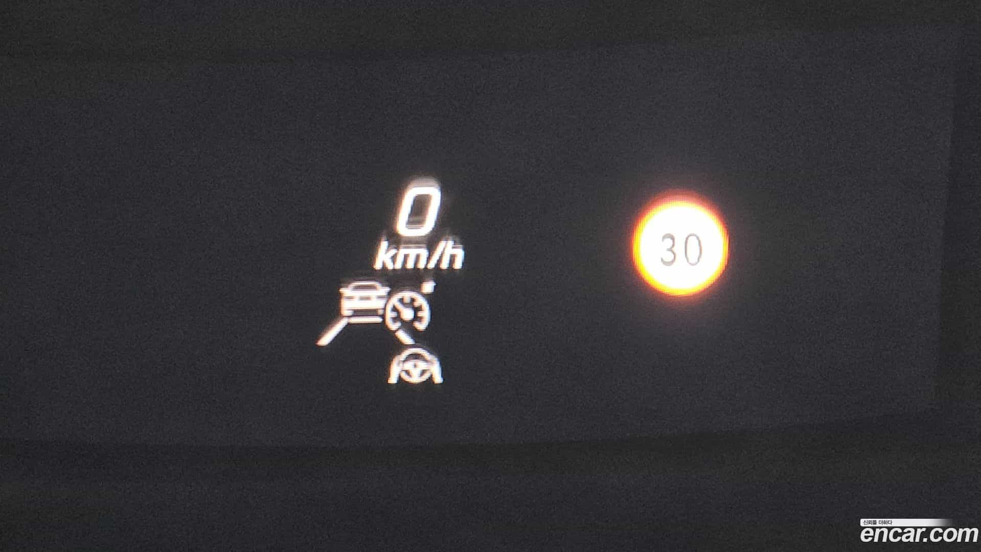 E-Class Mercedes-Benz 2022.2-OPTION-022