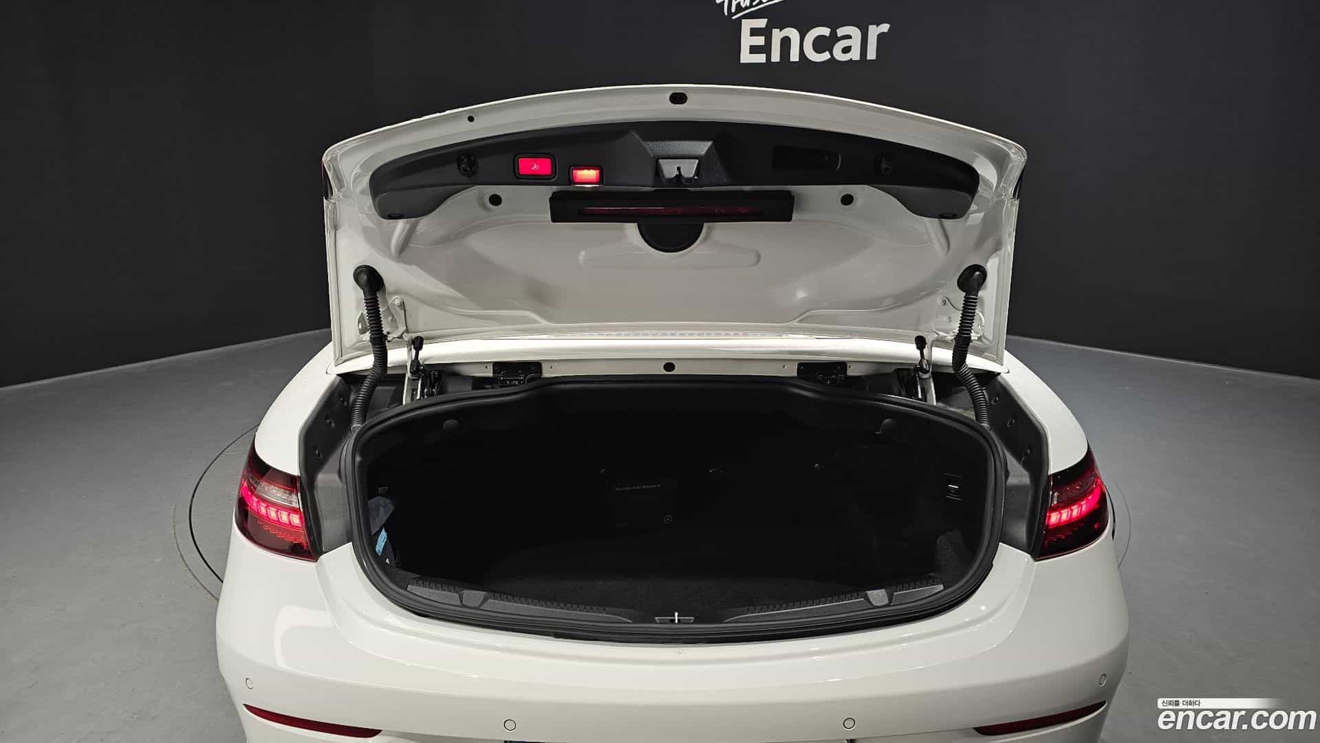 E-Class Mercedes-Benz 2022.2-OPTION-024