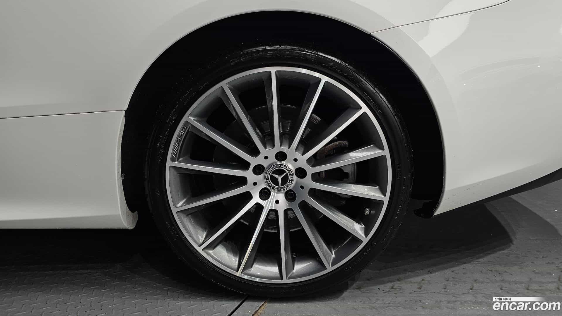 E-Class Mercedes-Benz 2022.2-OUTER-031