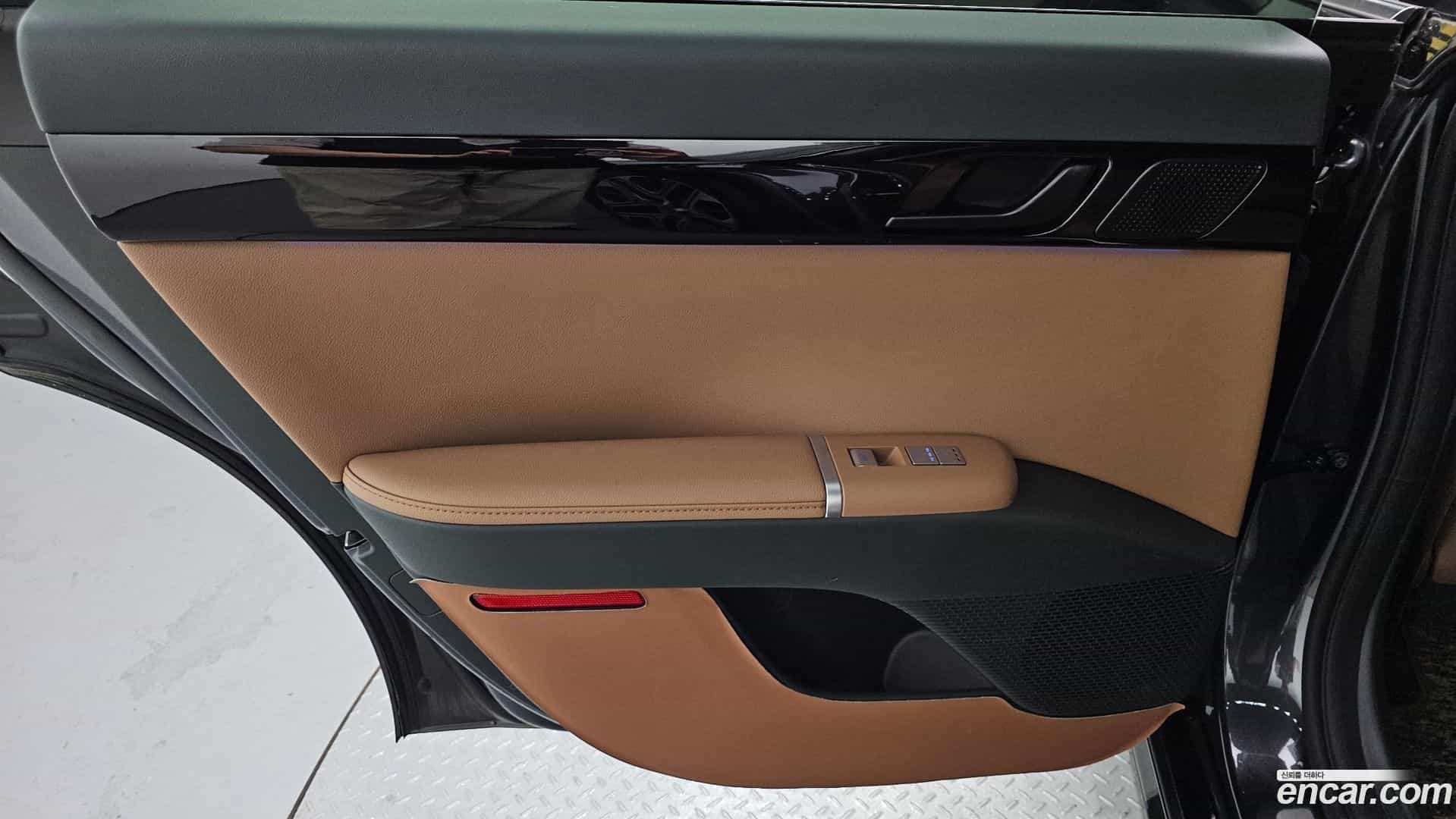 Grandeur Hyundai 2025.8-INNER-035