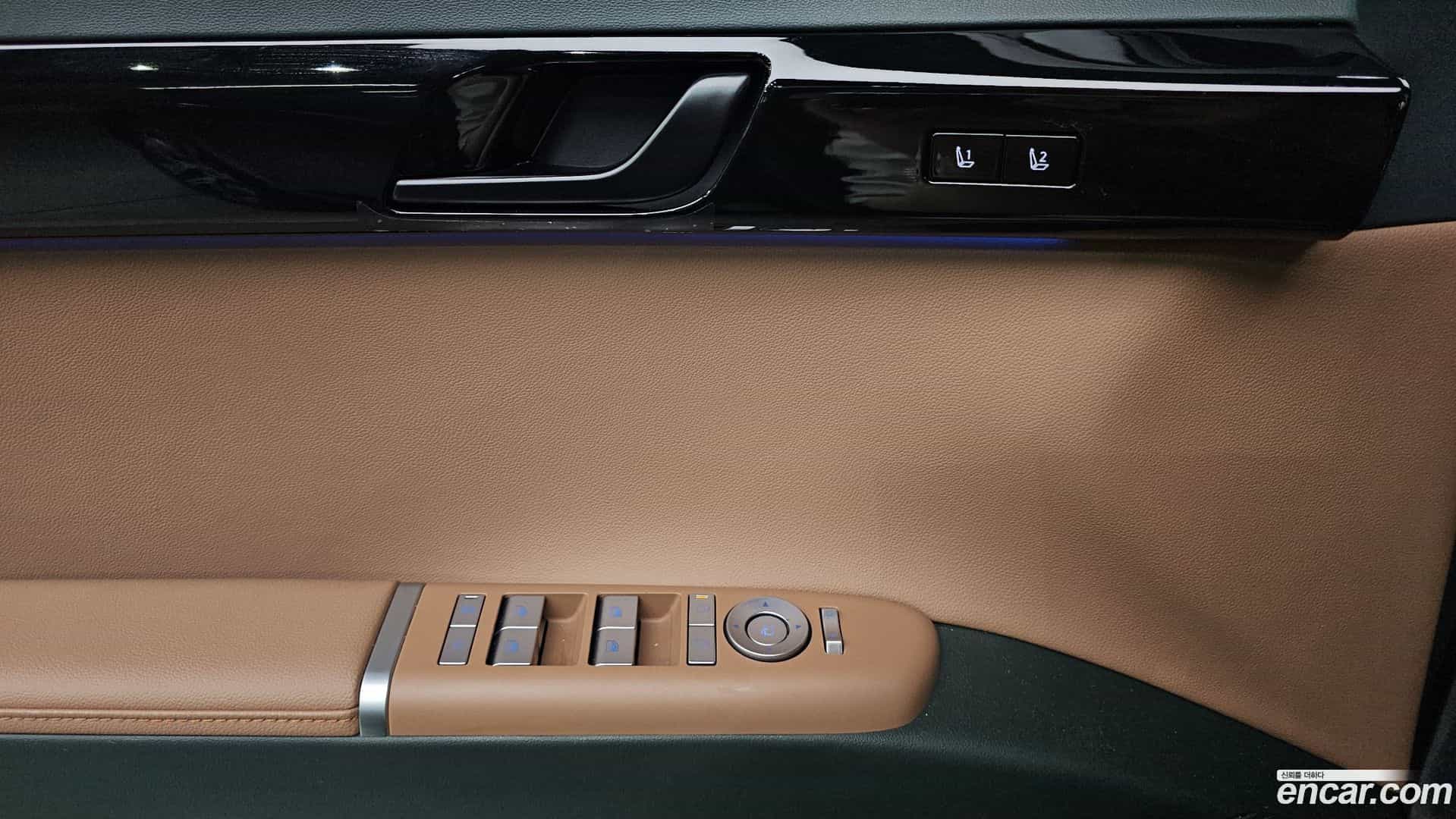 Grandeur Hyundai 2025.8-OPTION-040