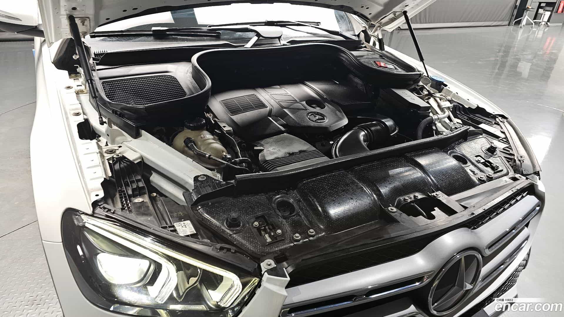 GLE-Class Mercedes-Benz 2020.7-OUTER-006