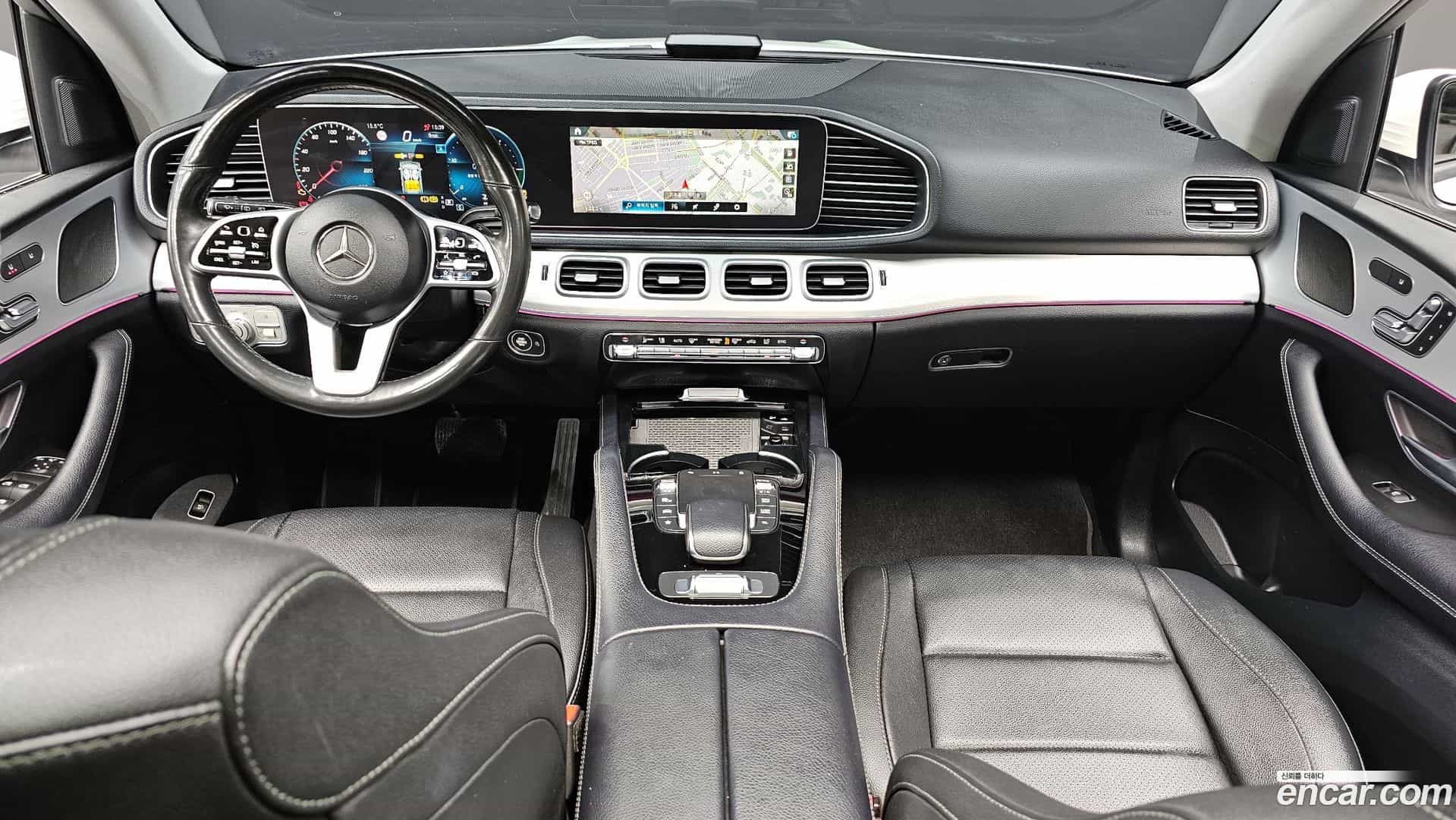 GLE-Class Mercedes-Benz 2020.7-INNER-007
