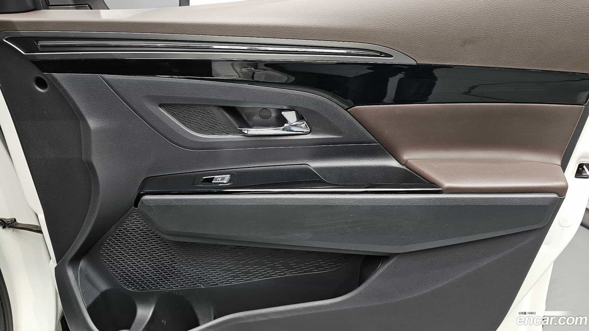 KORANDO KG Mobility 2019.4-INNER-035