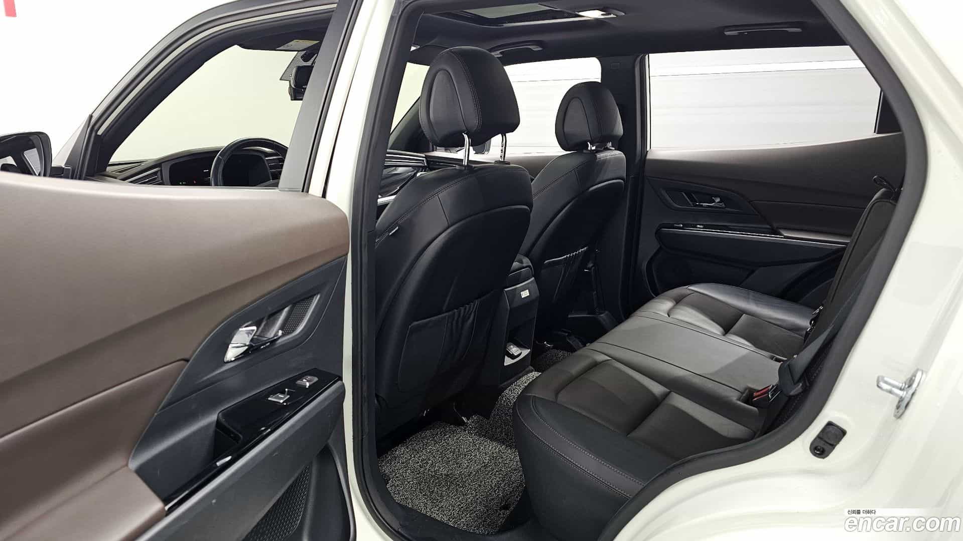 KORANDO KG Mobility 2019.4-INNER-036