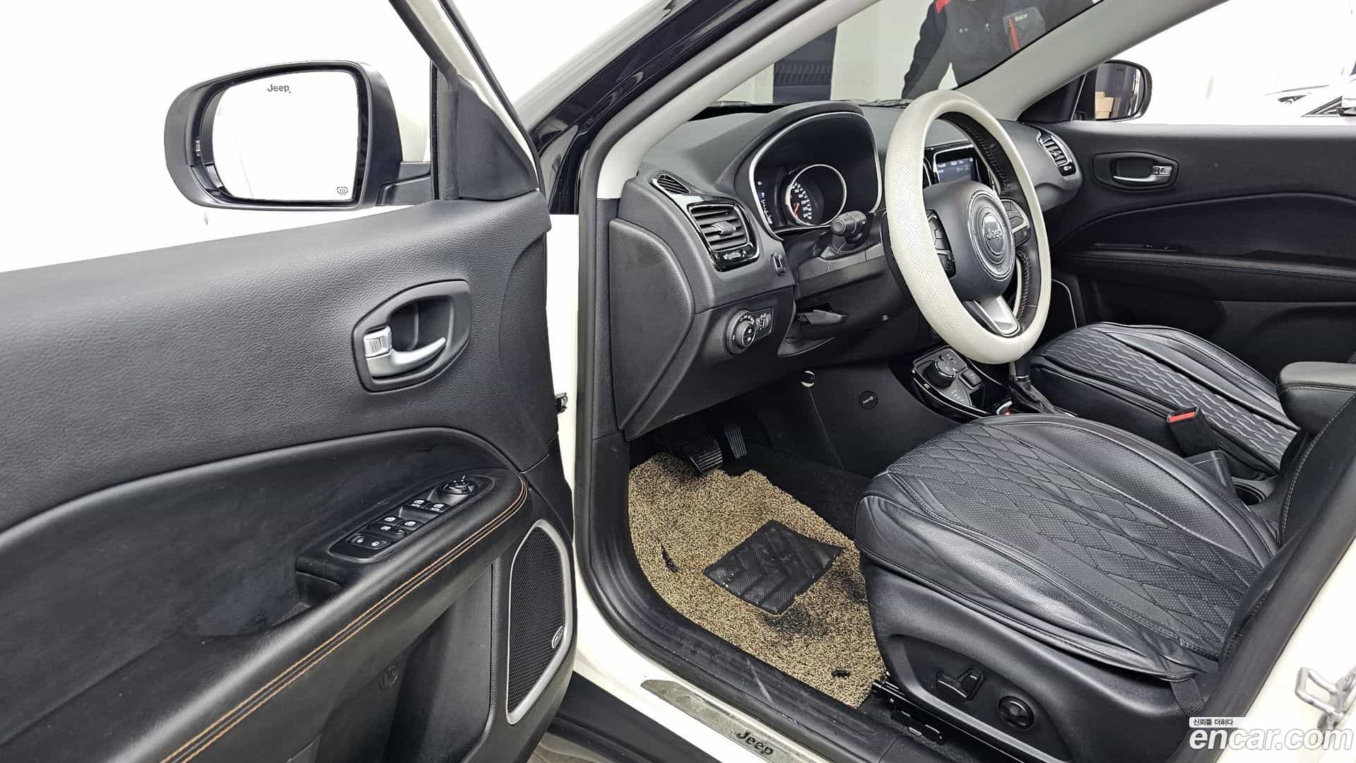 Compass Jeep 2019.5-INNER-010