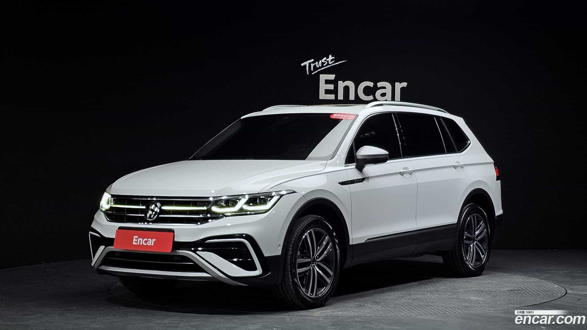 Tiguan Volkswagen 2023.8-THUMBNAIL-011
